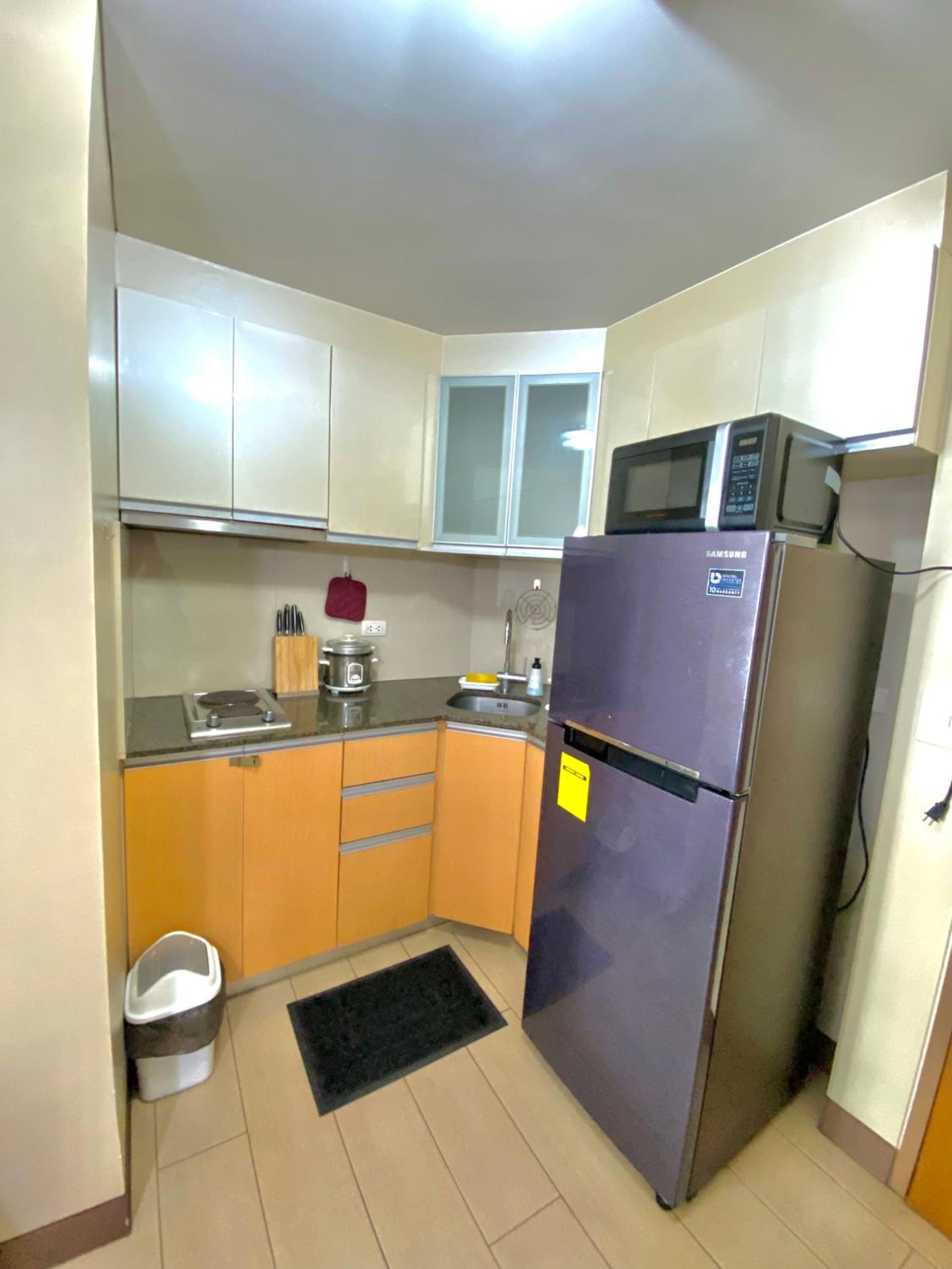 Condo in Newport City Pasay near NAIA T3 AIRPORT MANILA view 5