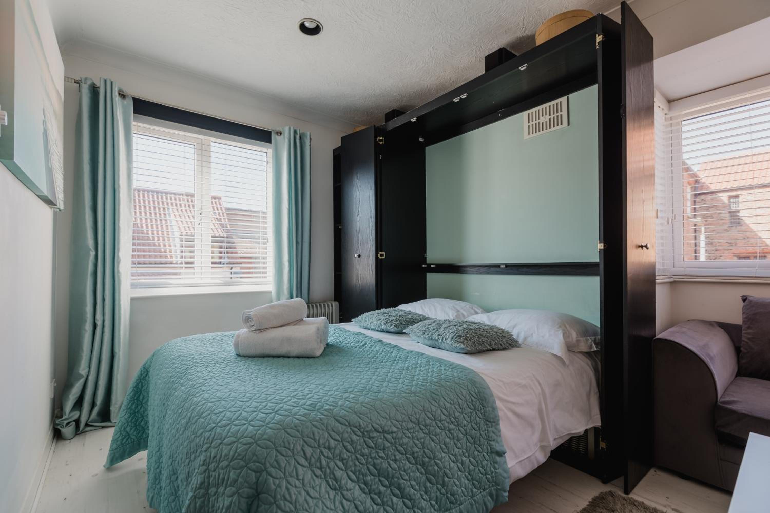 Hullidays - Trinity Studio Apt. view 3