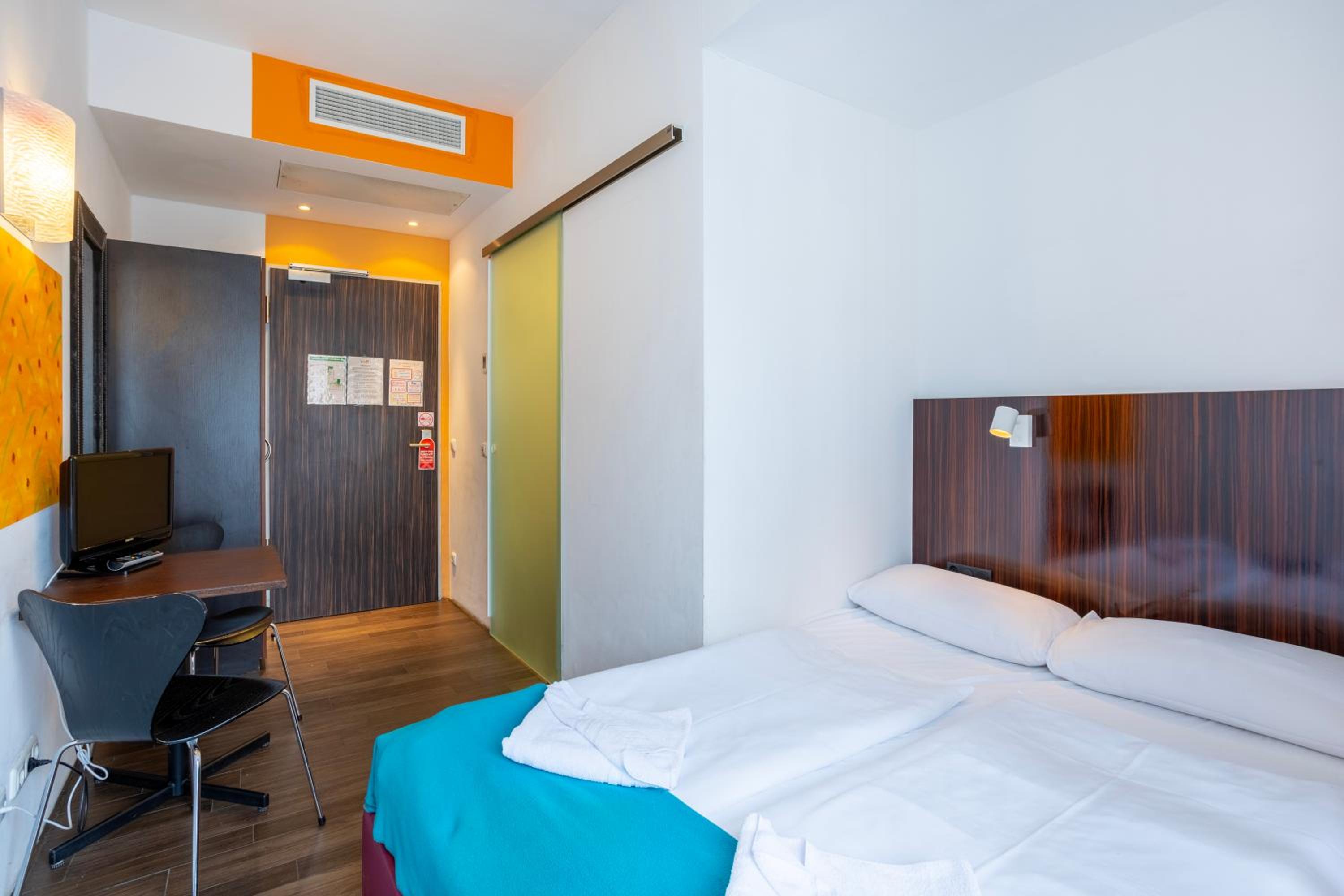 Munich Vacations - Jaeger s Munich (Hotel/Hostel) - Property Image 14