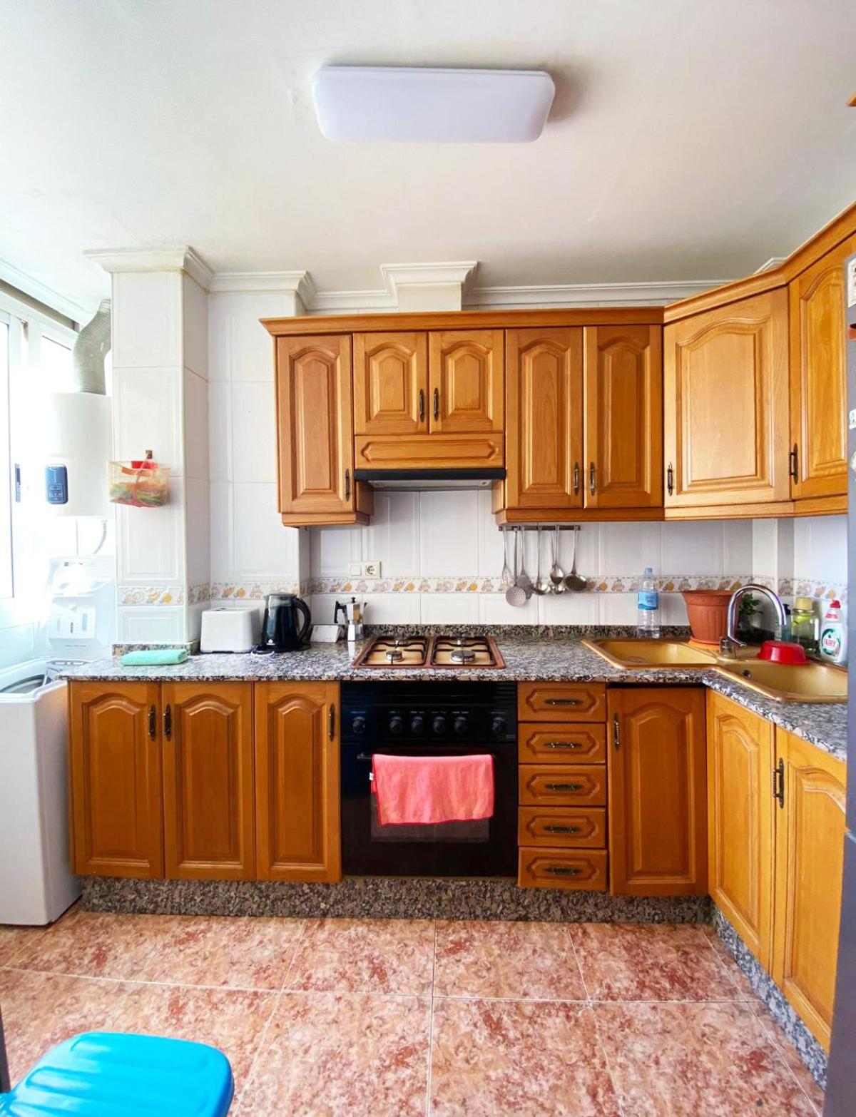 Rooms in Valencia Great Location in Shared Apartment