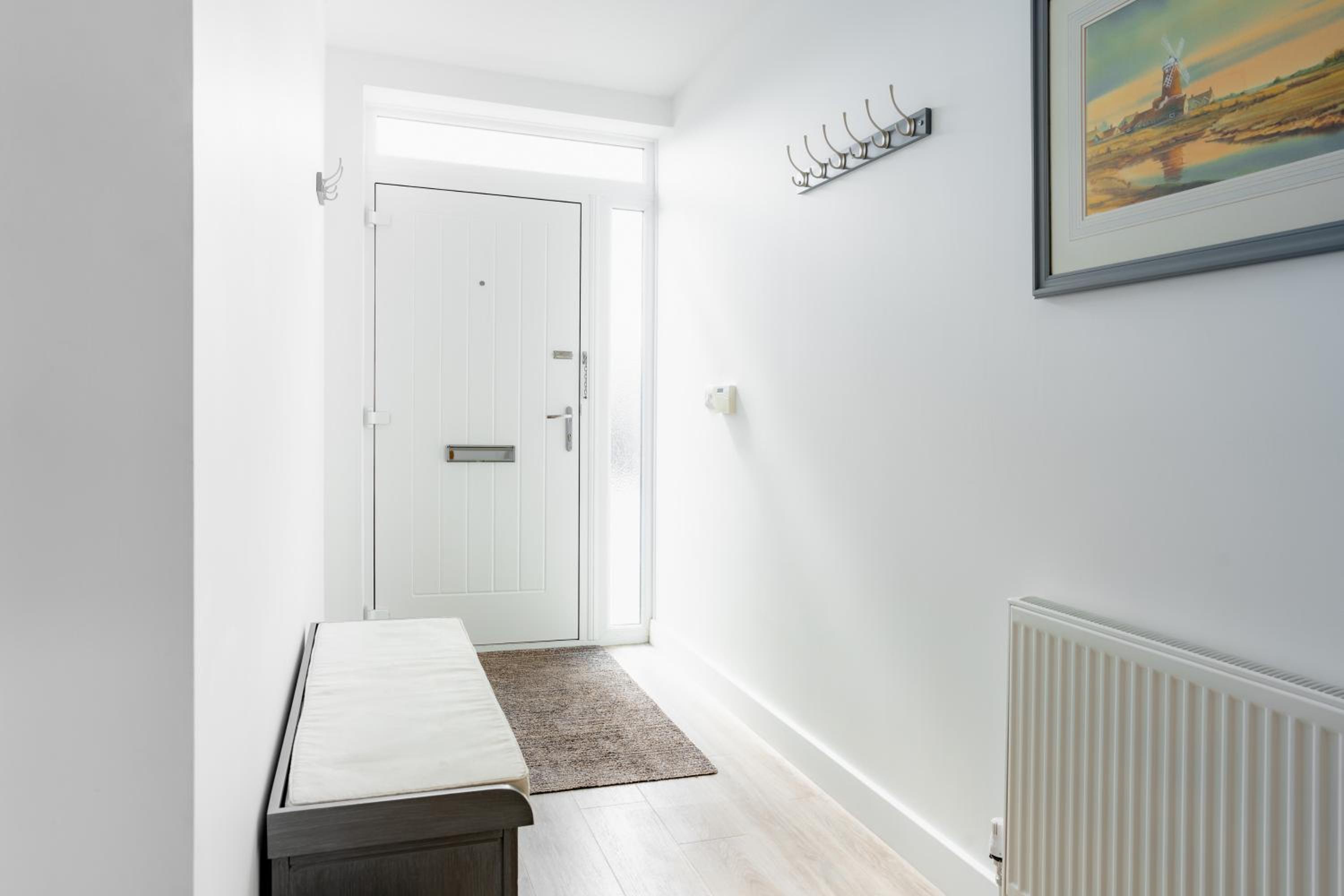 Large Modern Scenic 4 Bedroom Townhouse