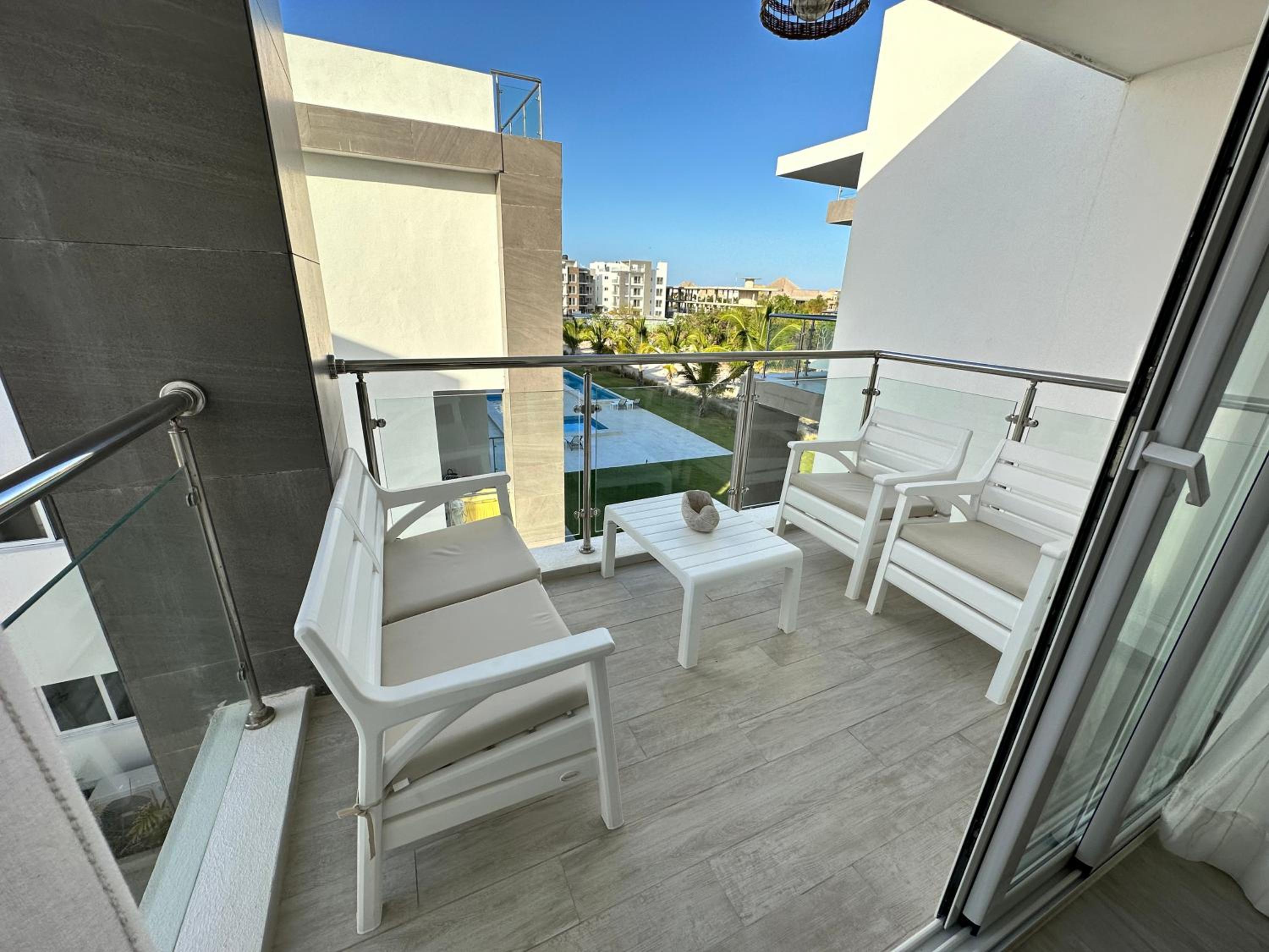 LUXURY CONDO coral bay