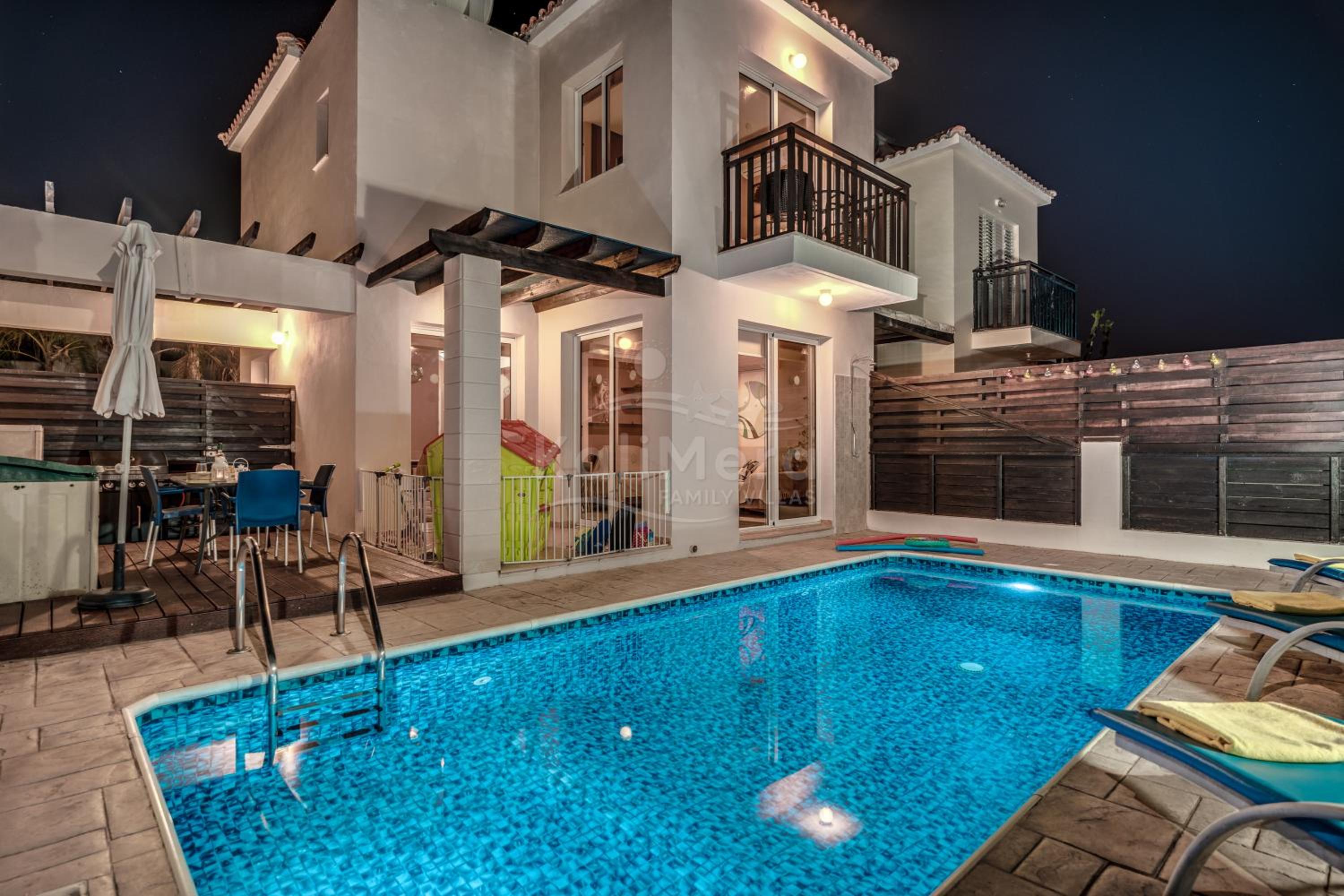 Villa Sunrise Pernera
