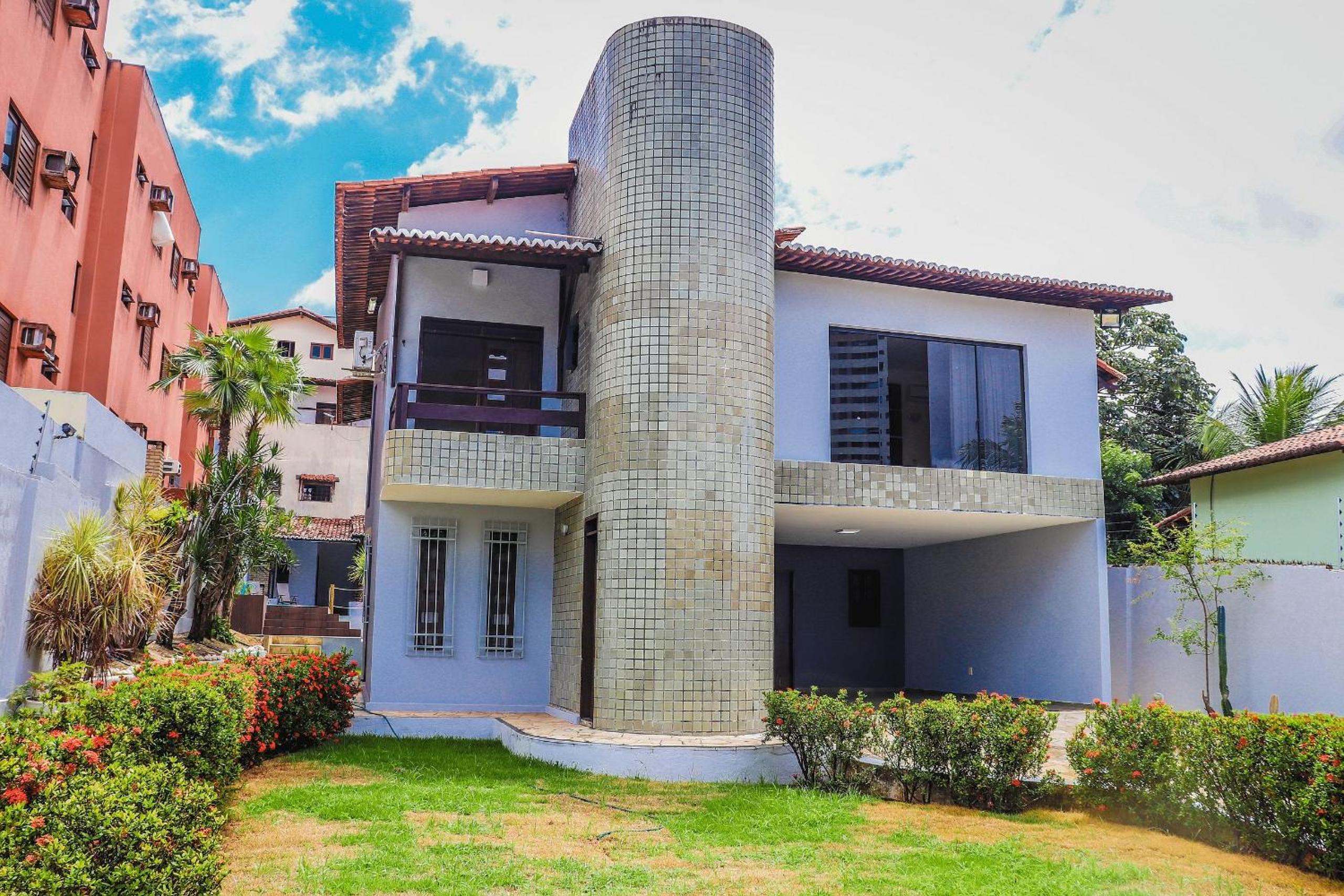 Casa com Excelente Área de Lazer by Qavi view 2