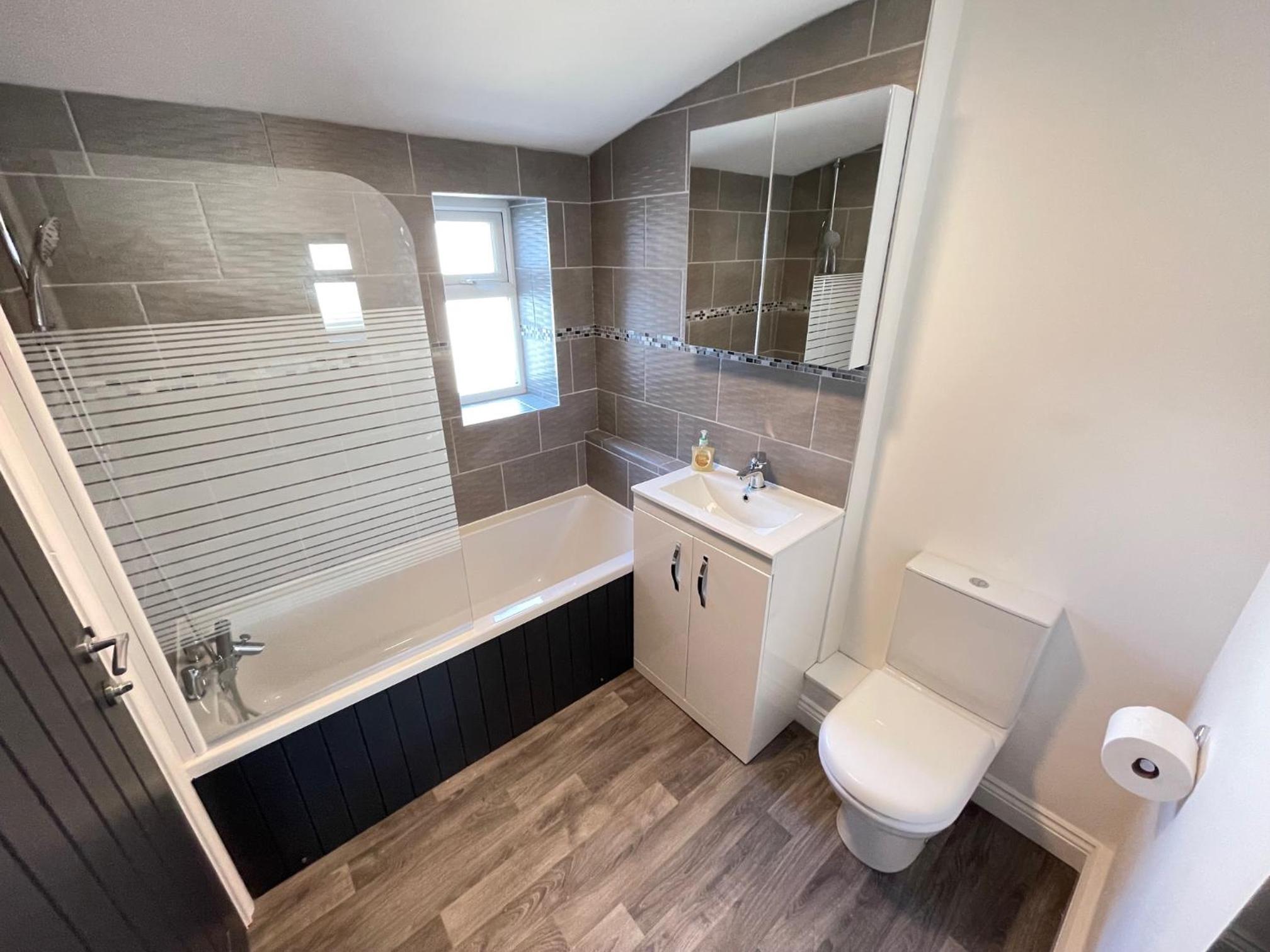 Edith Haven Tynemouth Fabulous Coastal Holiday Home with Free OnStreet Parking view 4