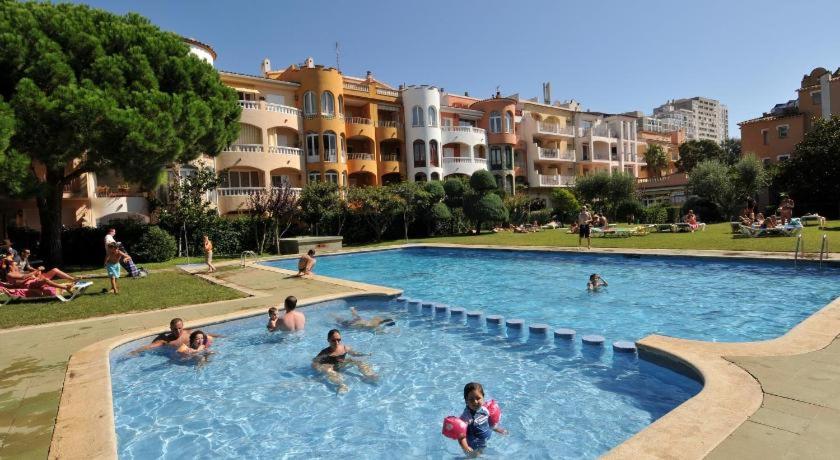 1003 Piso con vistas al mar Empuriabrava by homeselectspain view 4