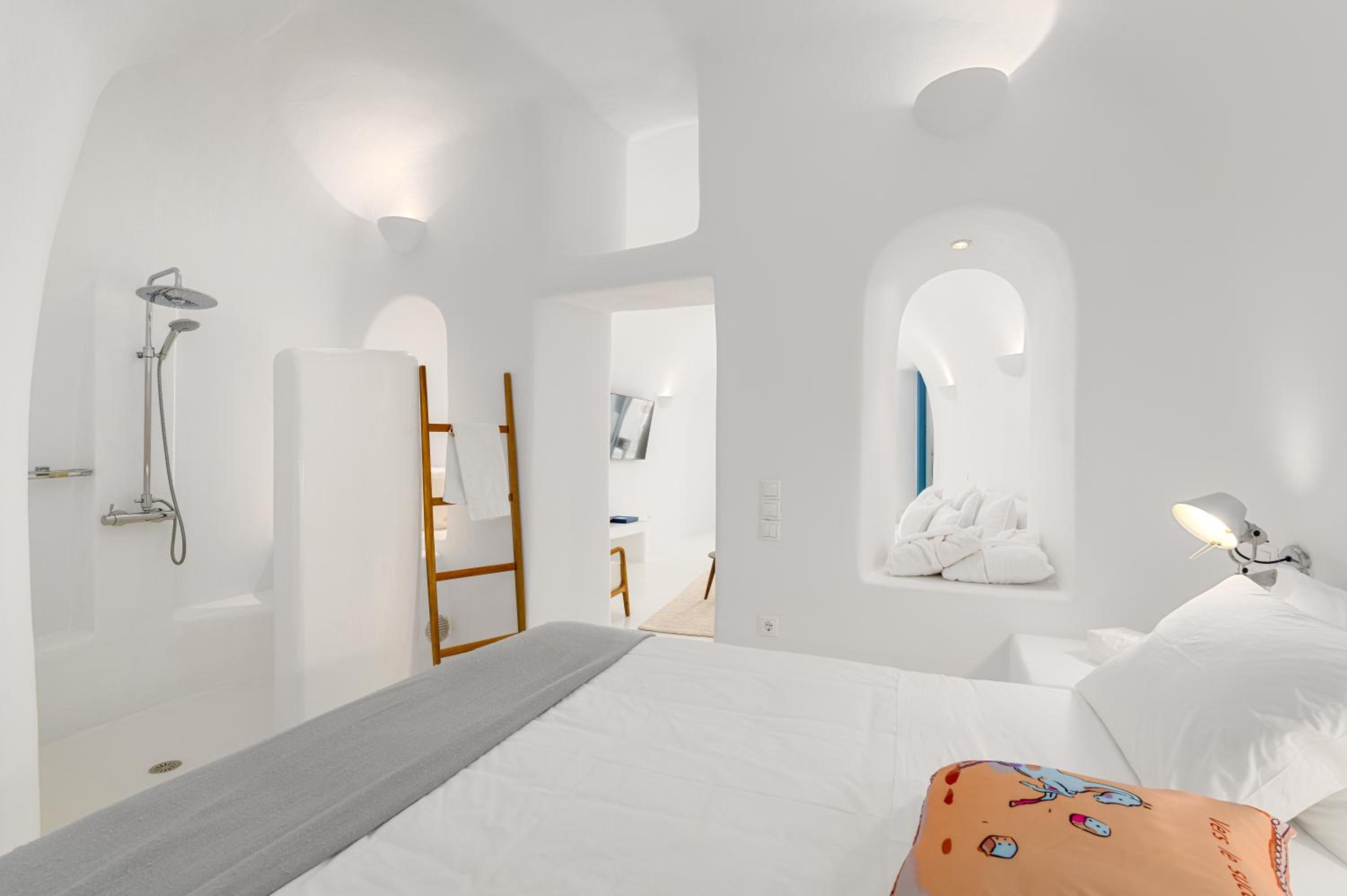 Aristos Life Luxury Cave Villas