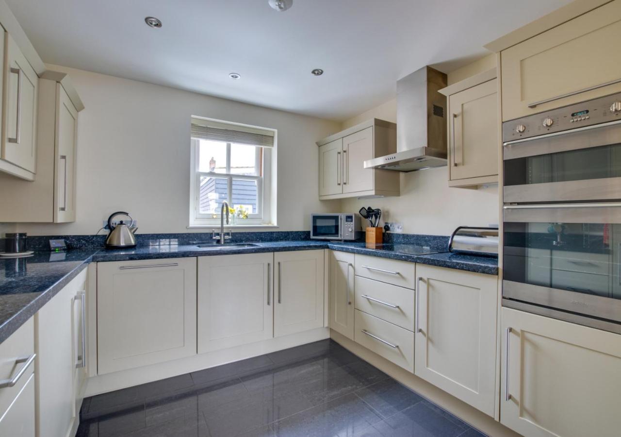 9 Reade Court view 5
