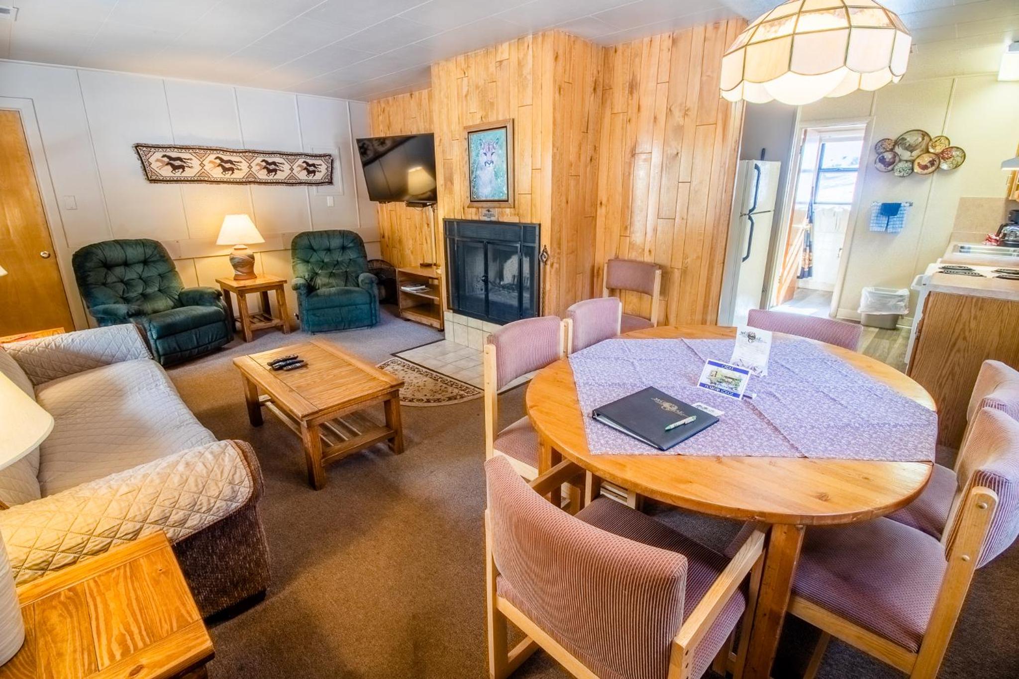 Castle Mountain Lodge