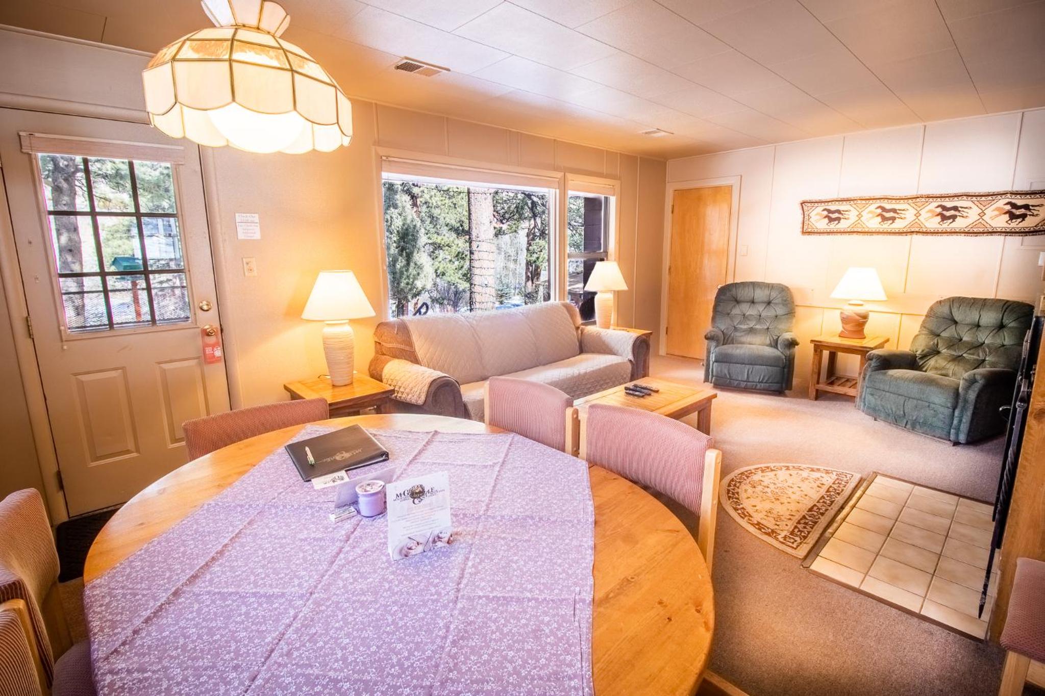 Castle Mountain Lodge