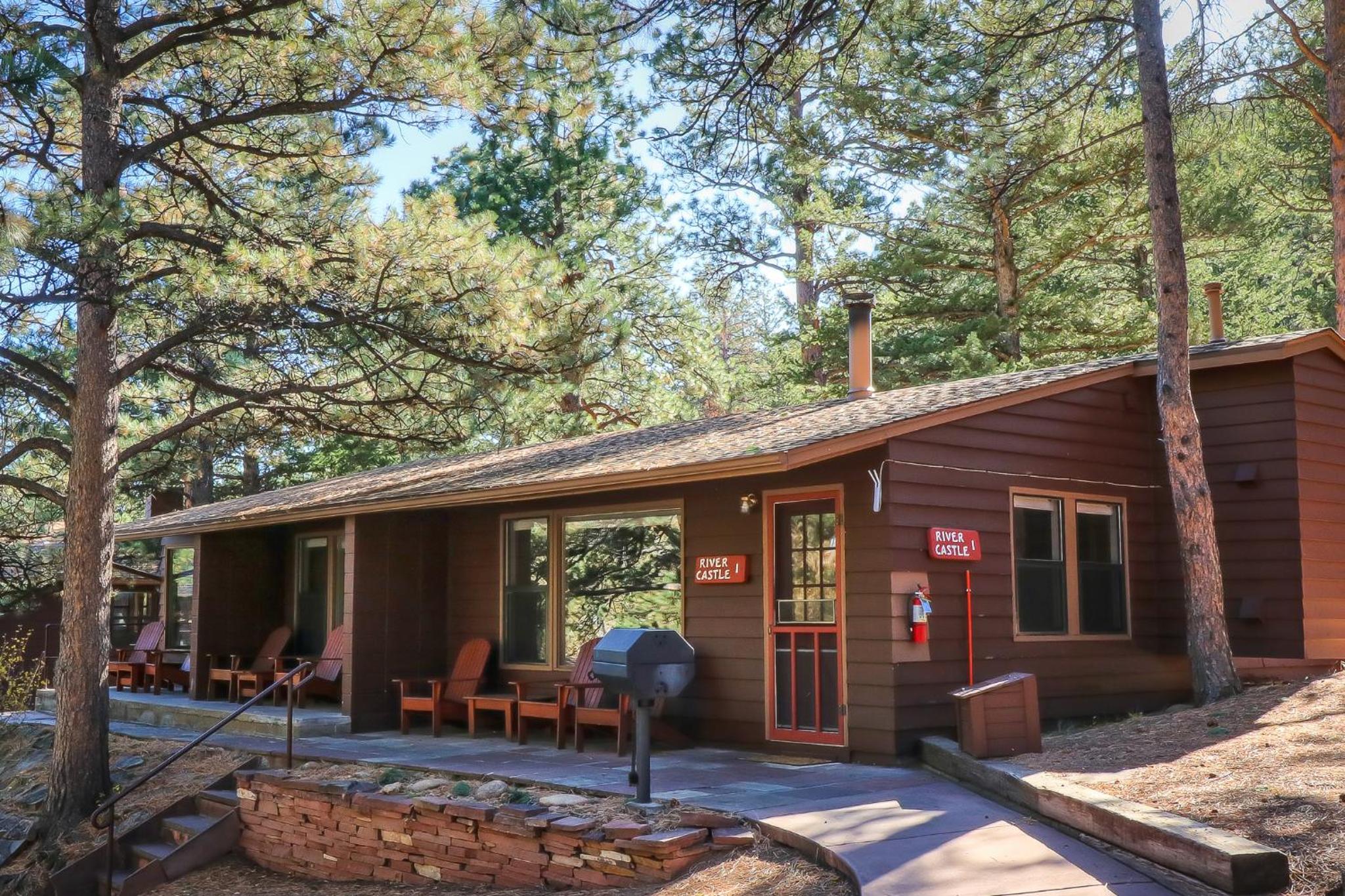 Castle Mountain Lodge