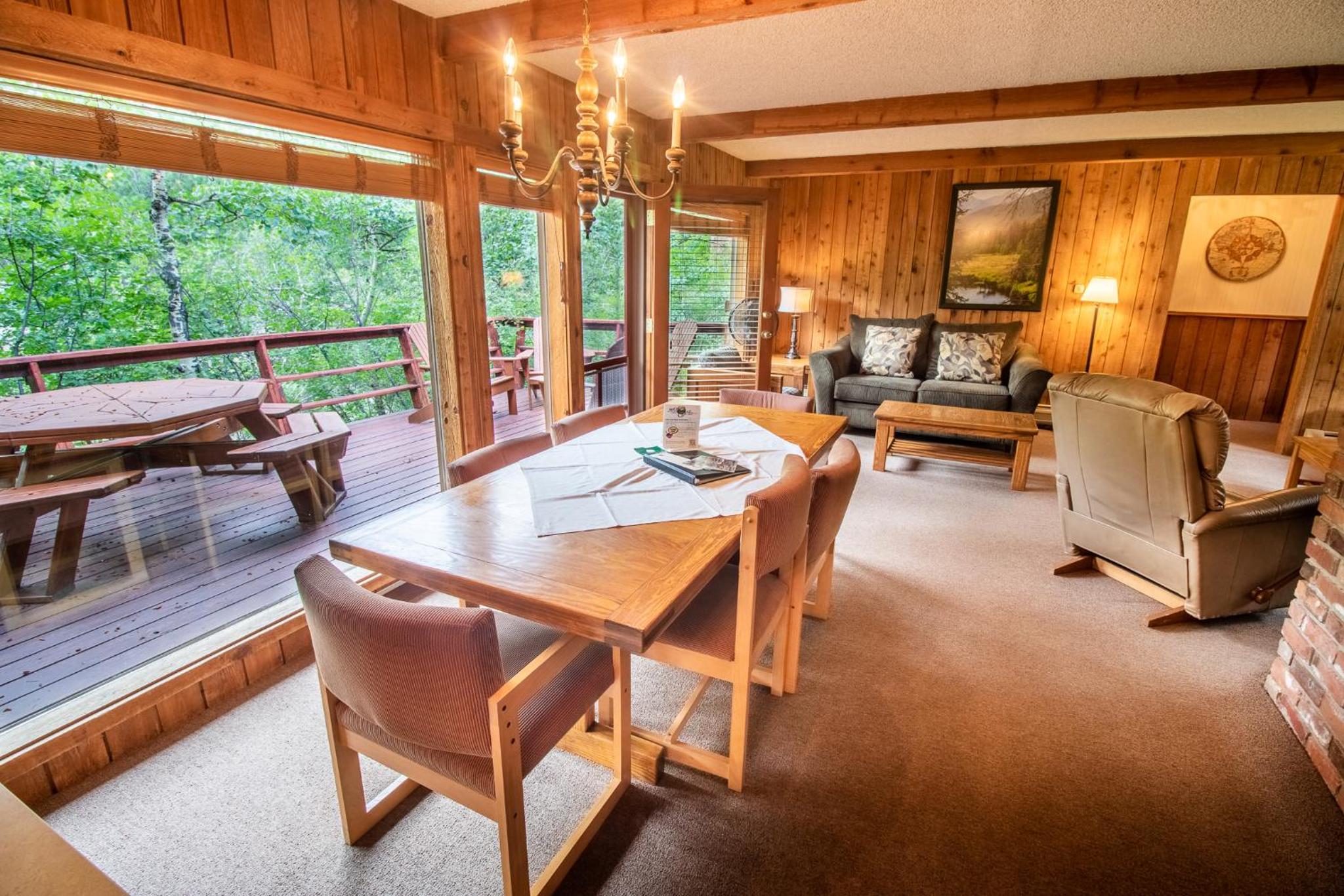 Castle Mountain Lodge