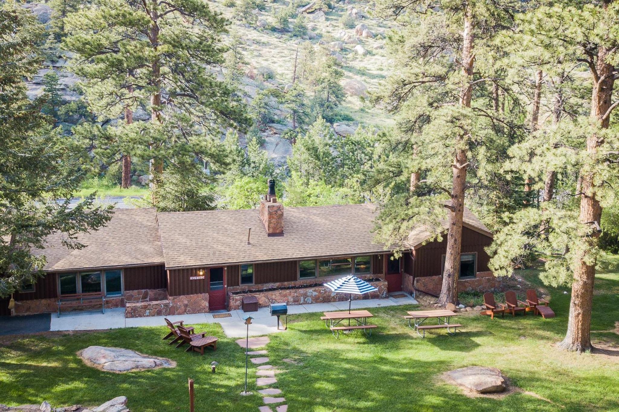 Castle Mountain Lodge