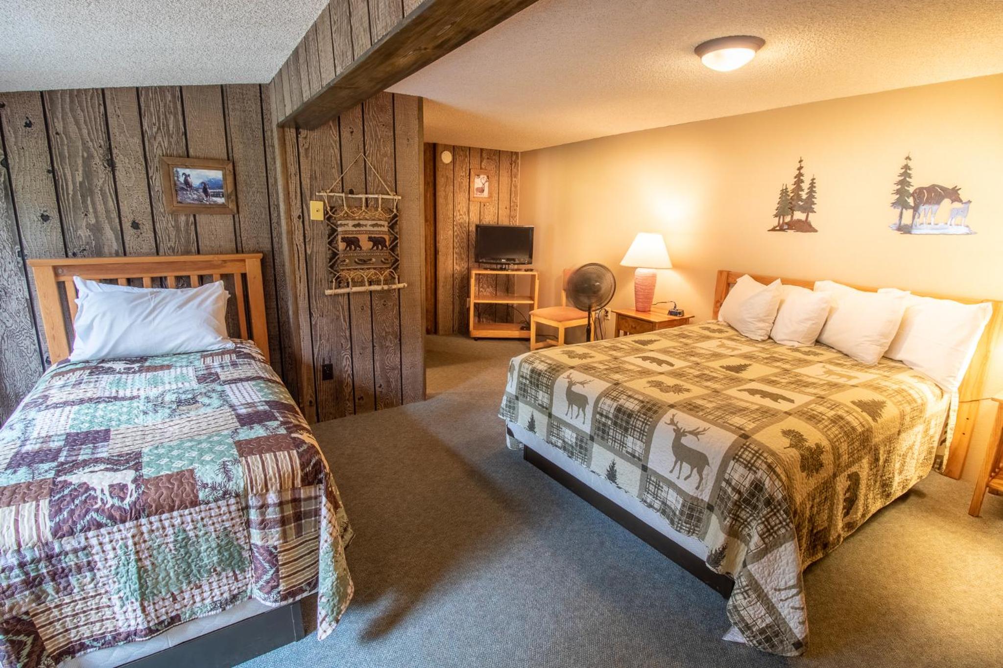Castle Mountain Lodge