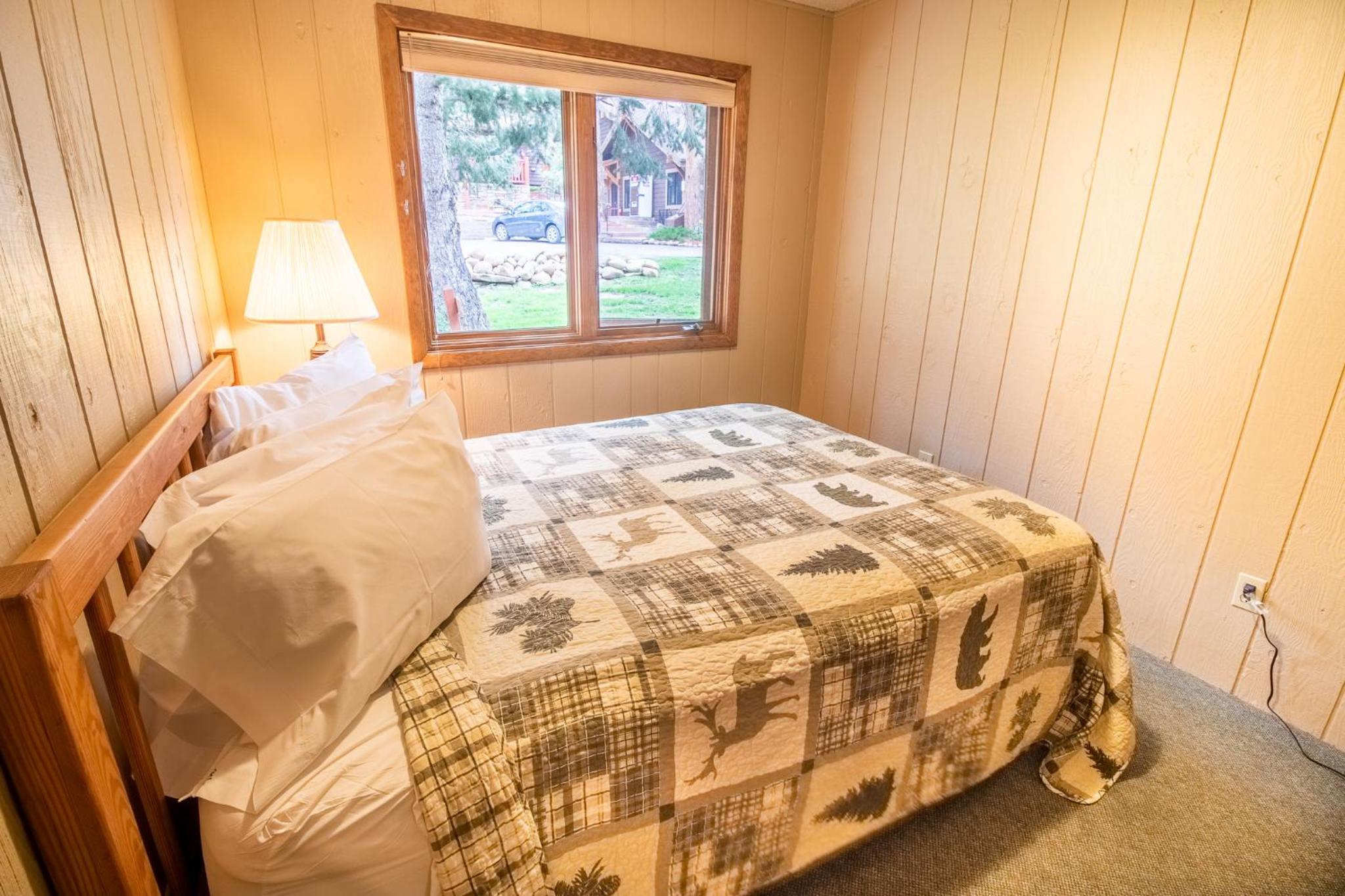 Castle Mountain Lodge