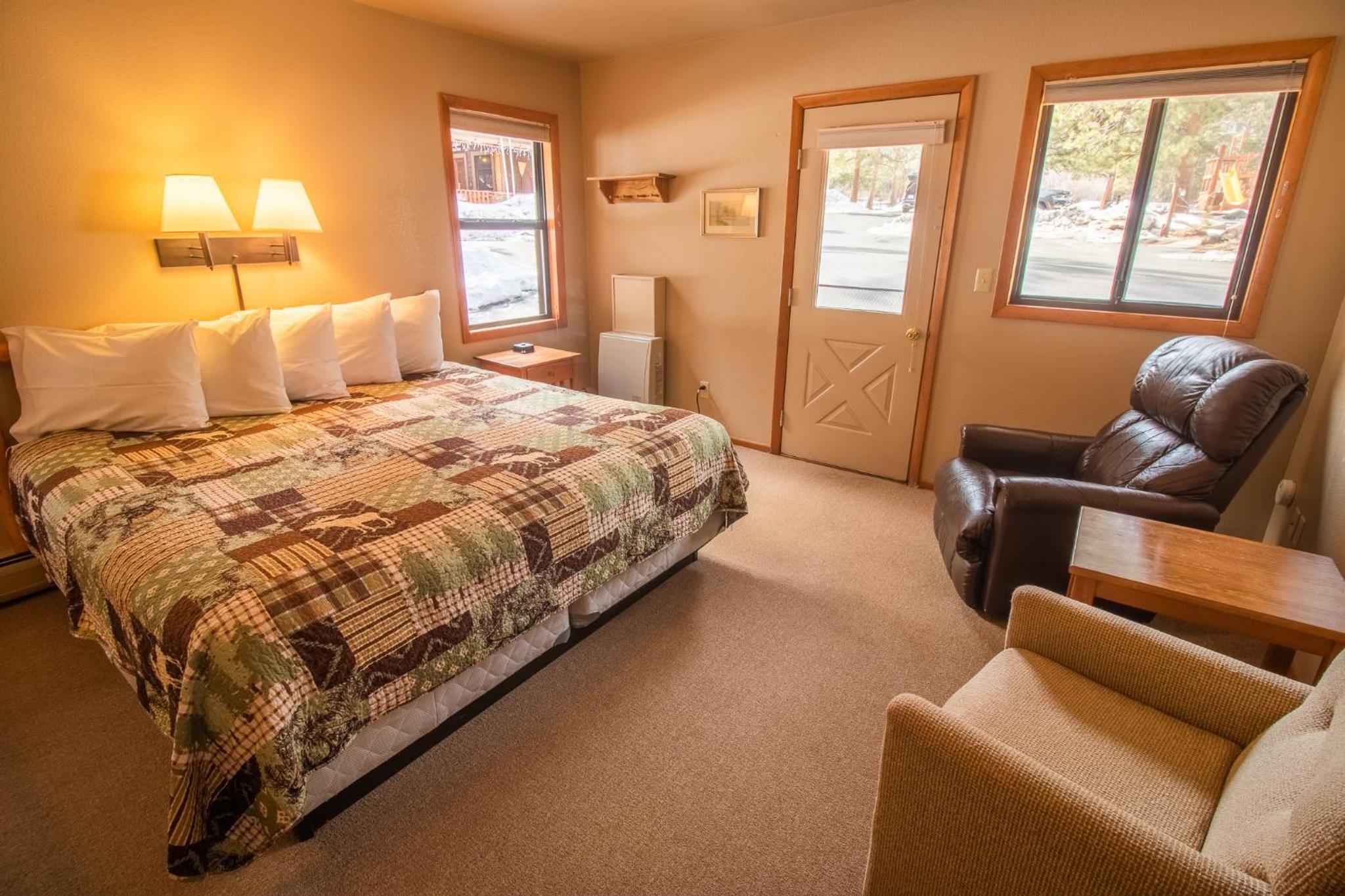 Castle Mountain Lodge