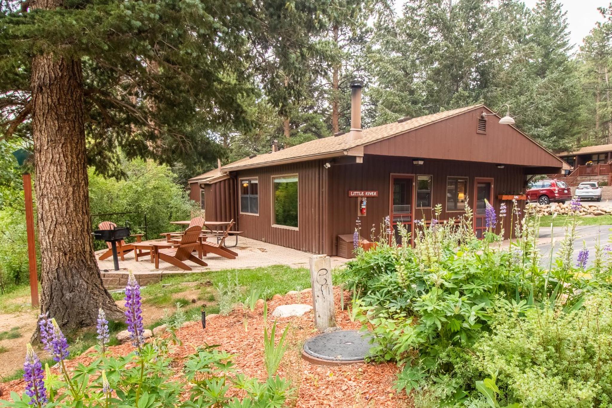 Castle Mountain Lodge
