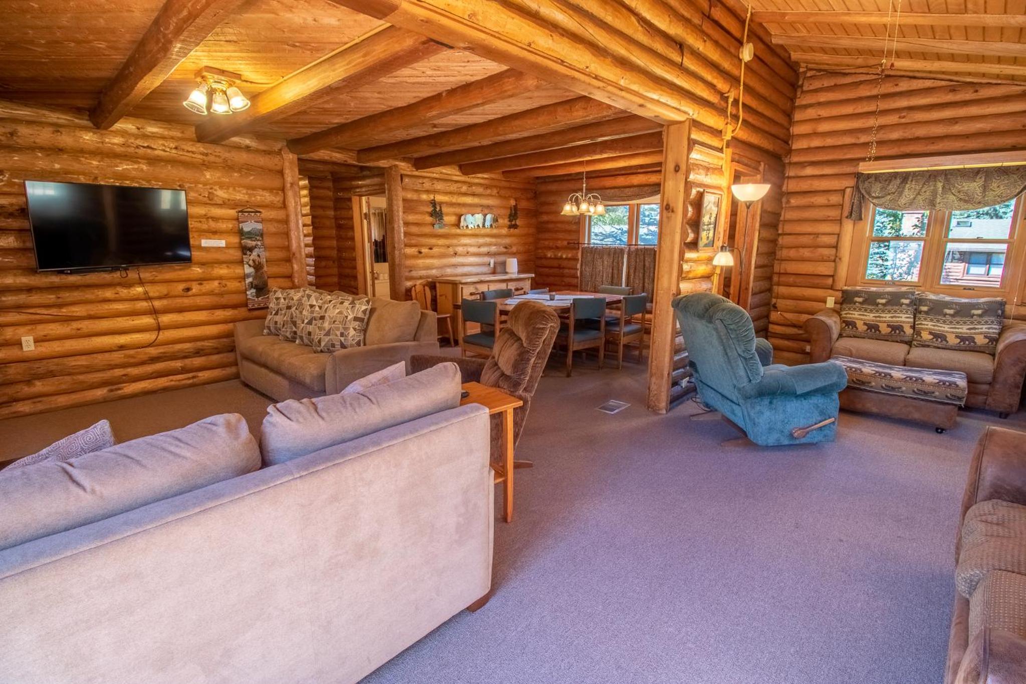 Castle Mountain Lodge