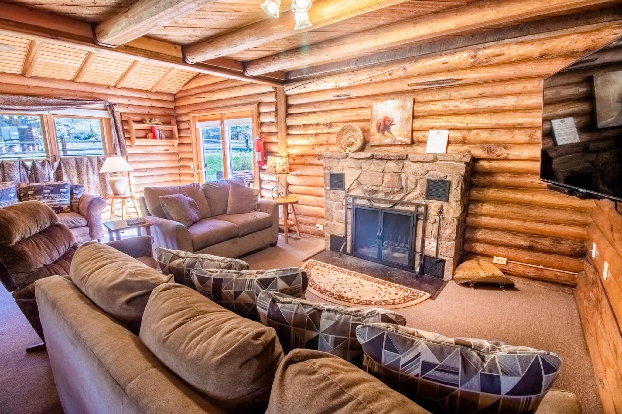 Castle Mountain Lodge