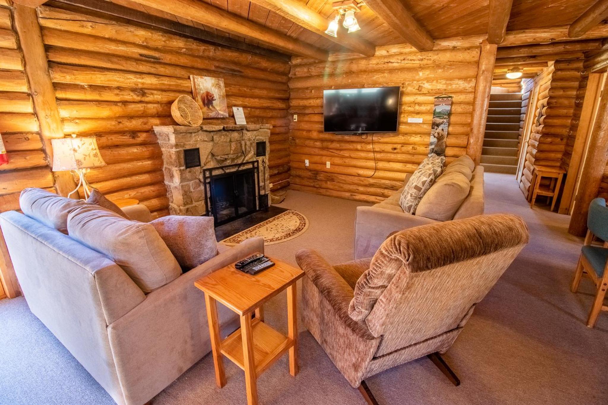 Castle Mountain Lodge