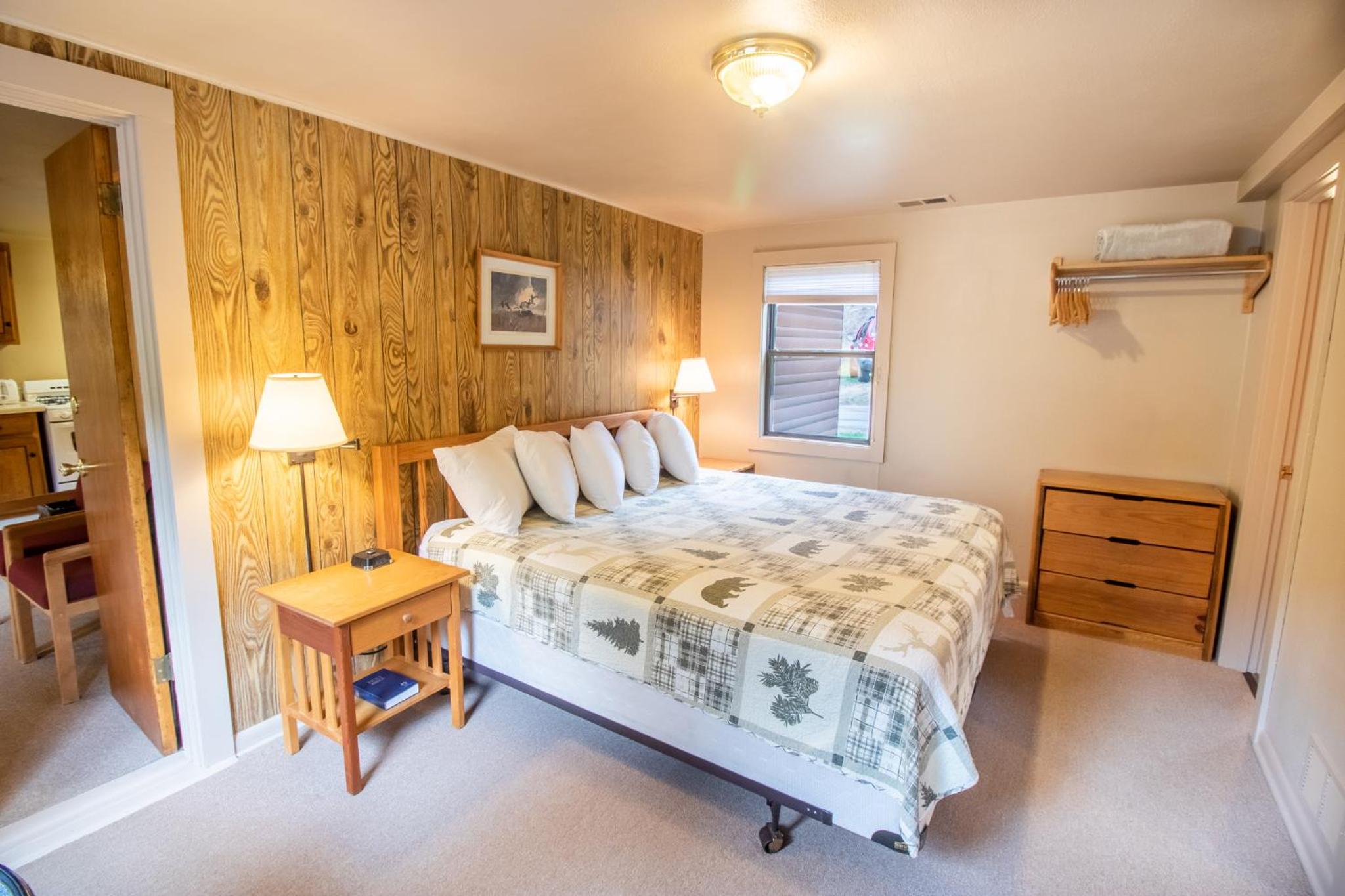 Castle Mountain Lodge