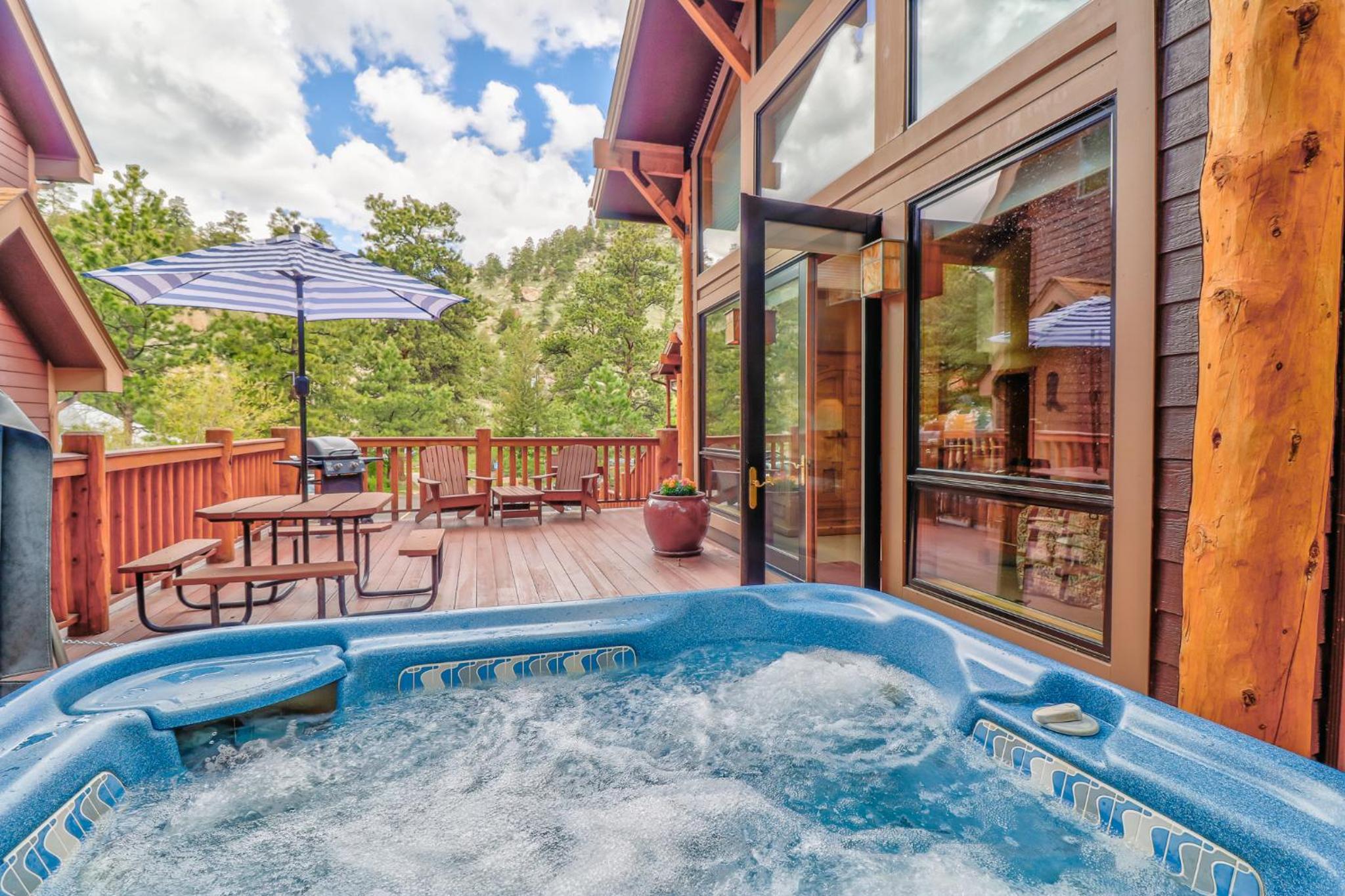 Castle Mountain Lodge