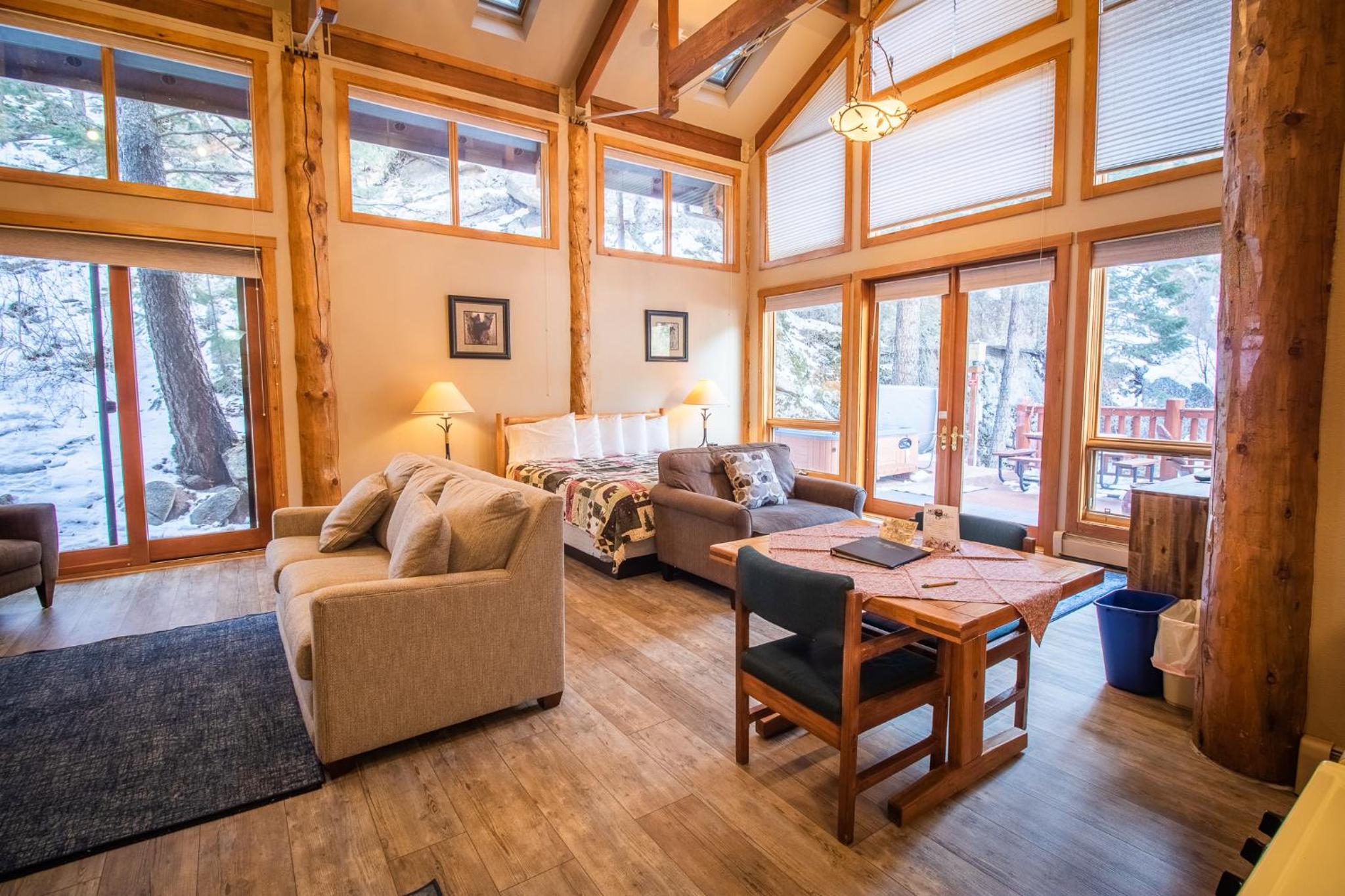 Castle Mountain Lodge