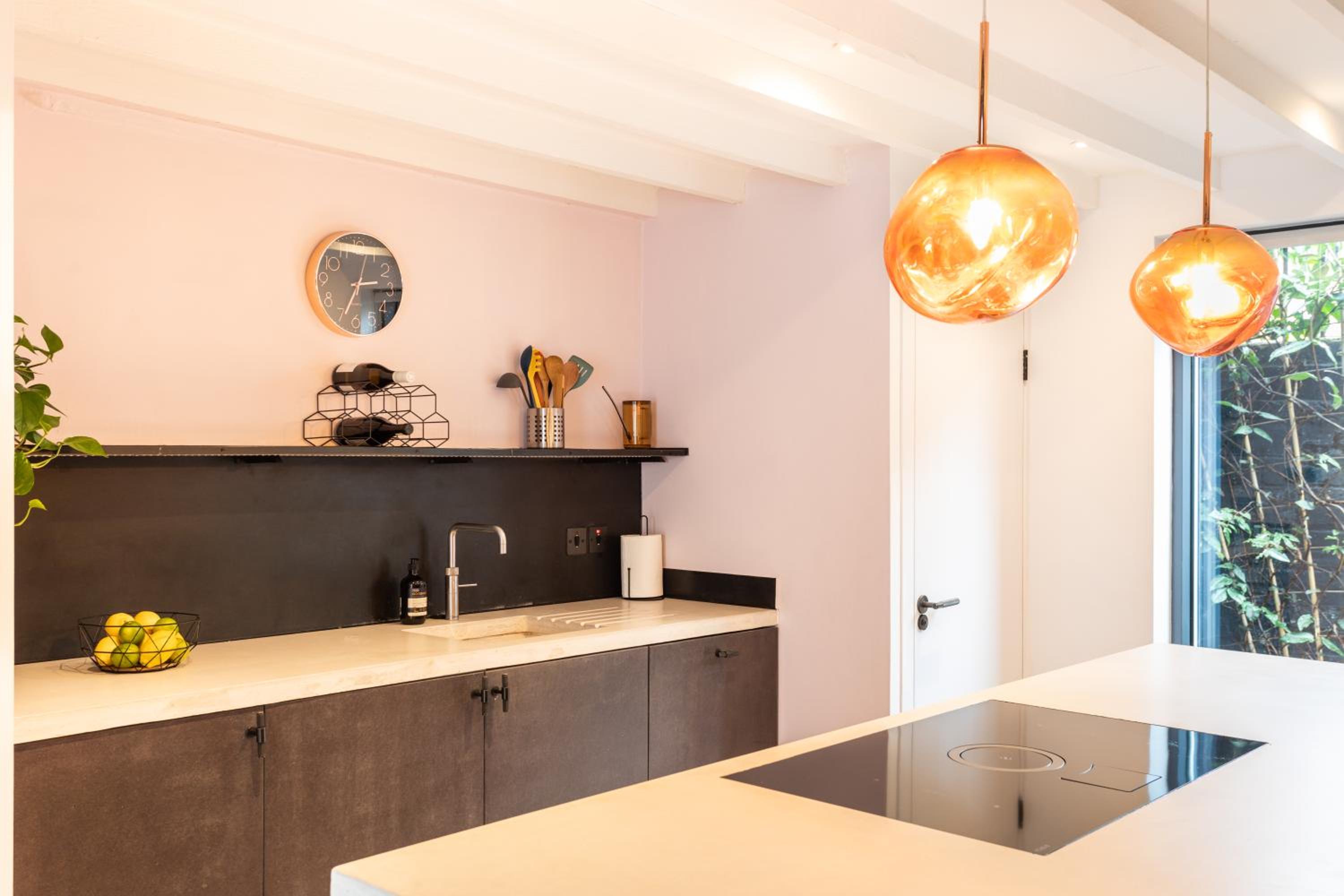 Stunning Townhouse with large roof terrace