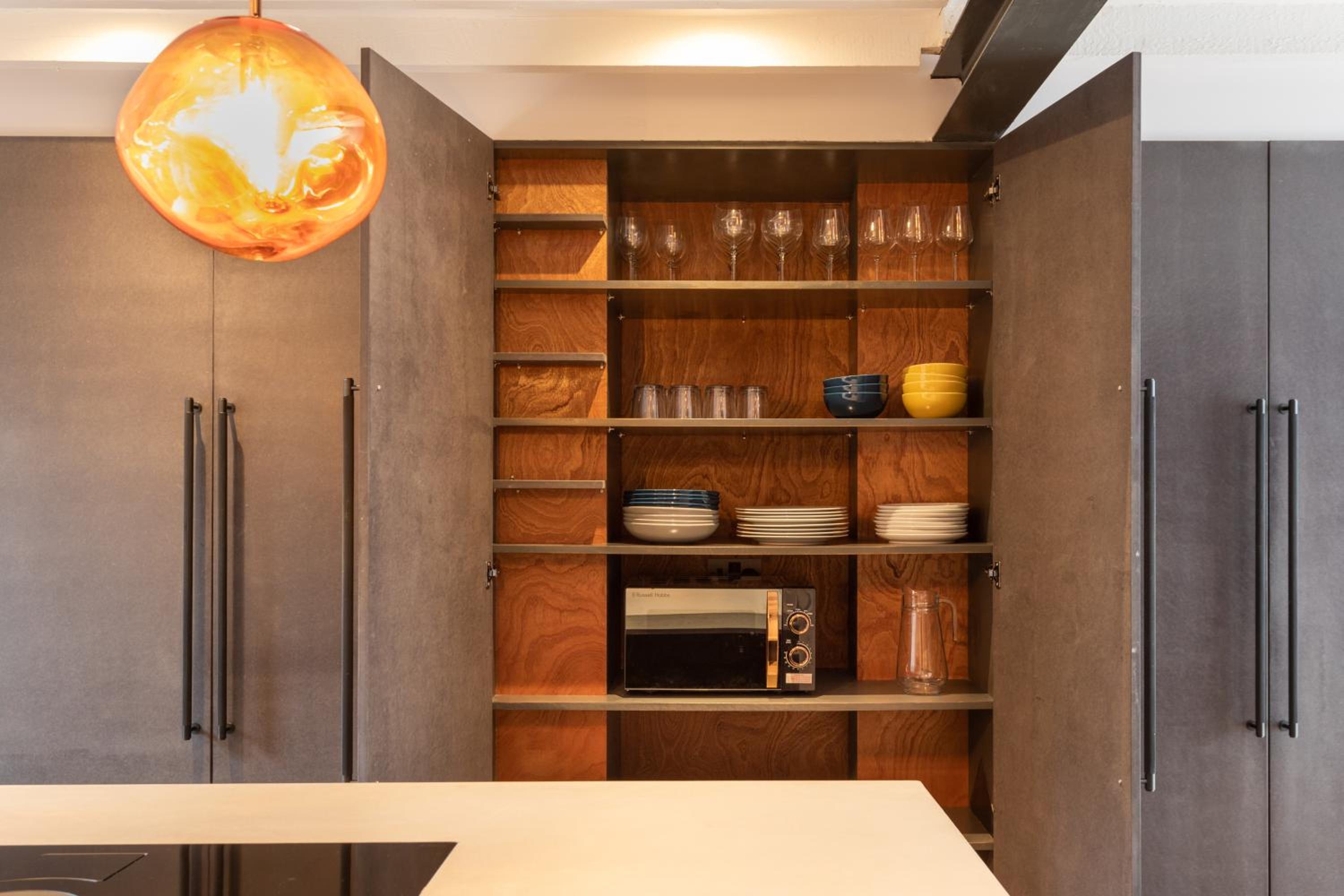 Stunning Townhouse with large roof terrace