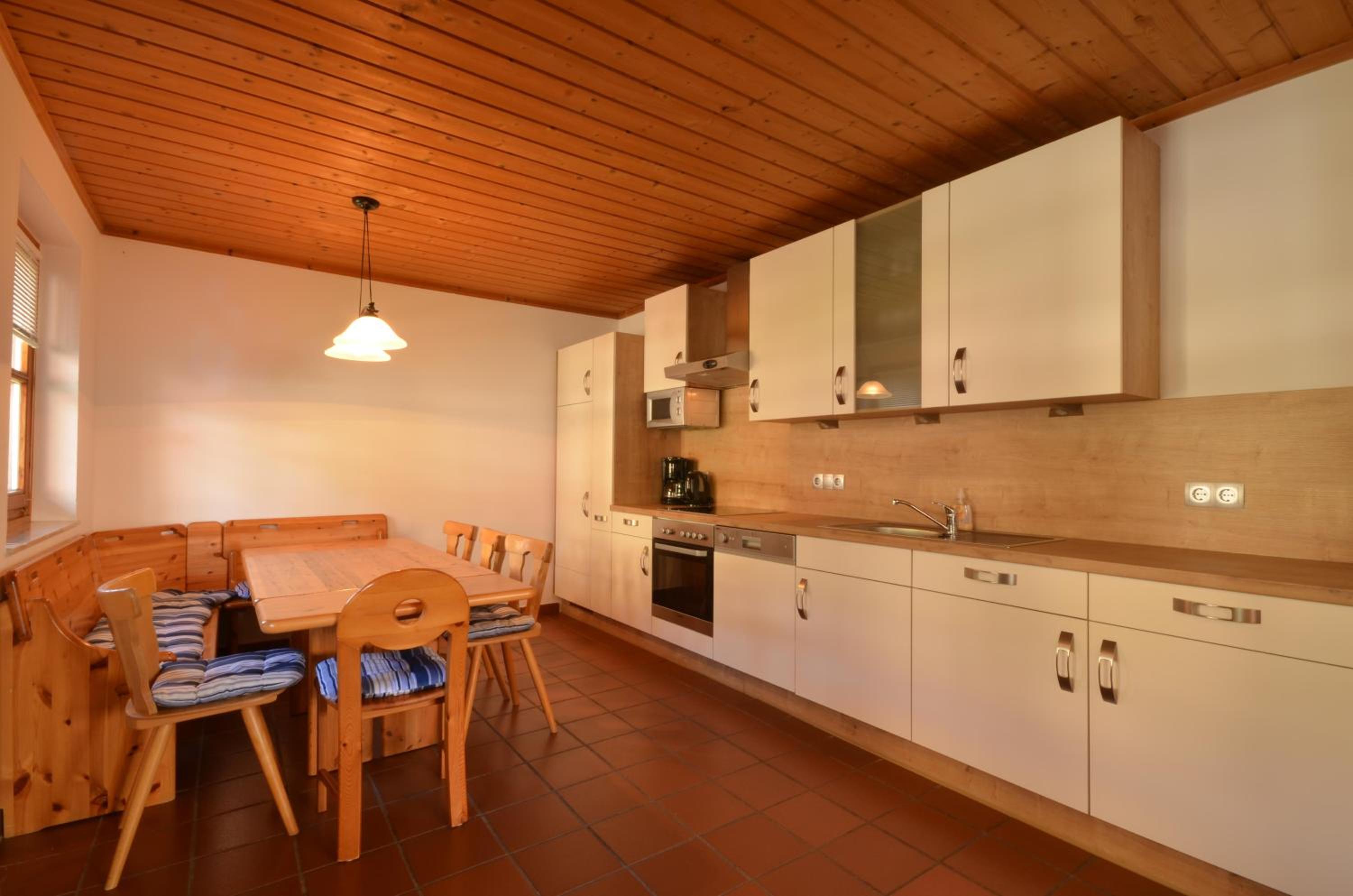 Ski-in Ski-out Chalet Kriekels - by Alpen Apartments view 4