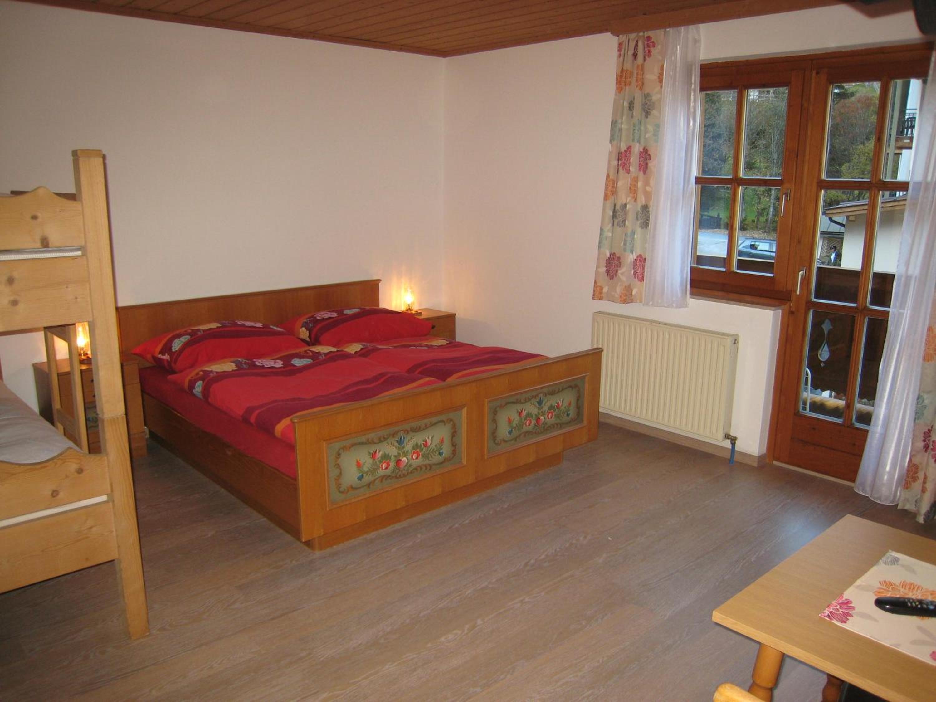 Photo 33