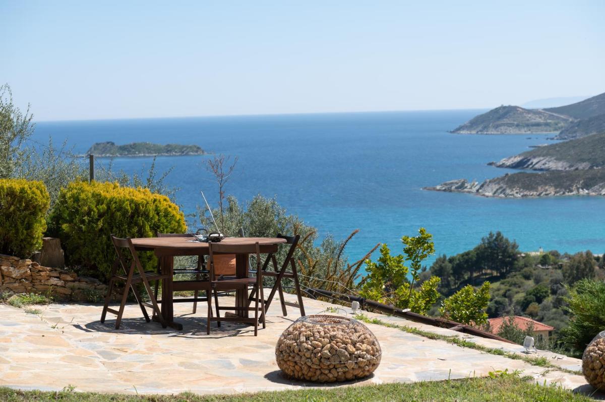 Wonderful Maisonette Overlooking the Aegean Sea photo 2