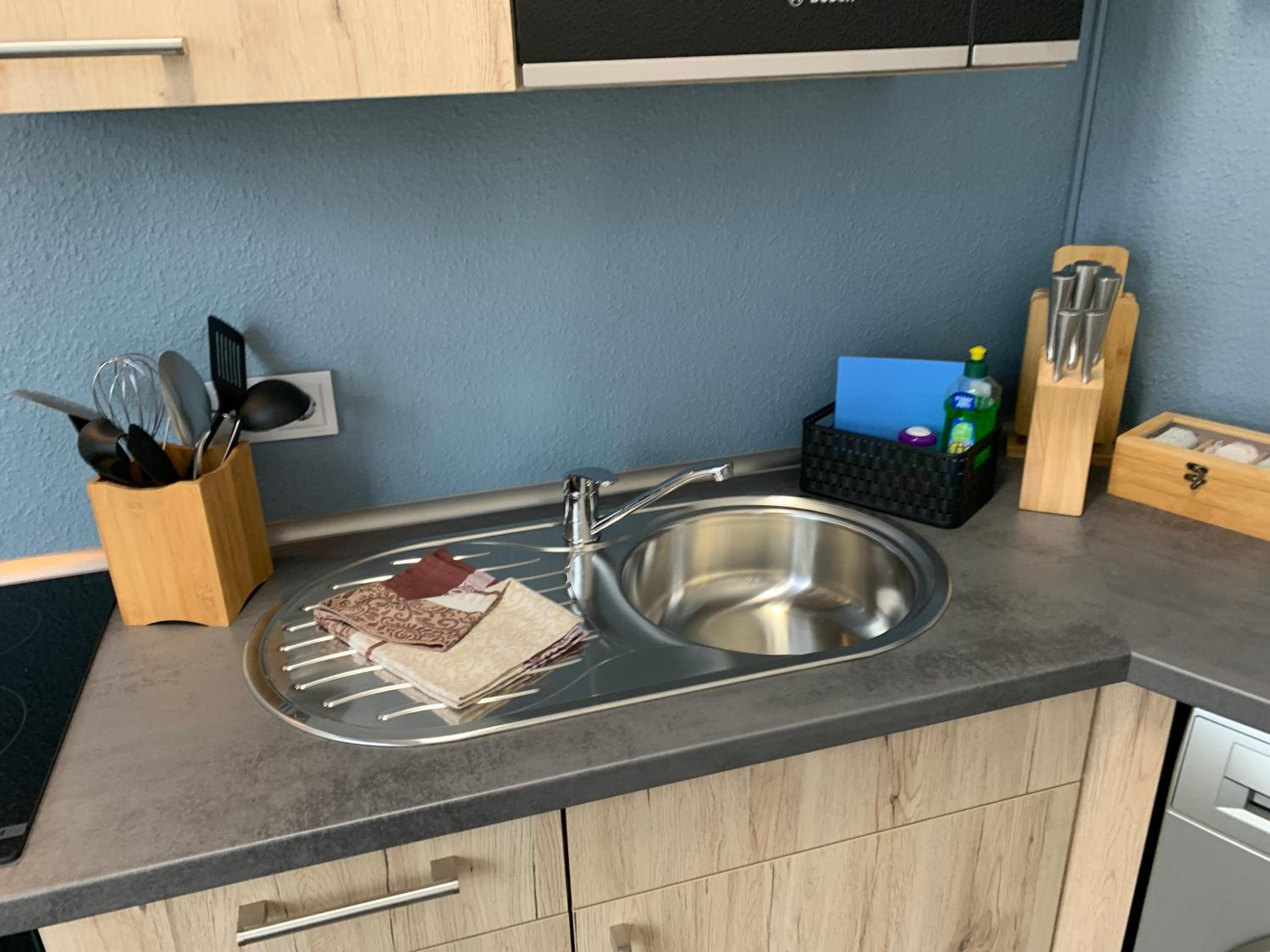 Exklusive Stadtwohnung am Elbradweg: Best-Preis-FEWO Rathausblick 1 für max. 3 Pers. inkl. WLAN, Prime Video & Self Check-In view 5