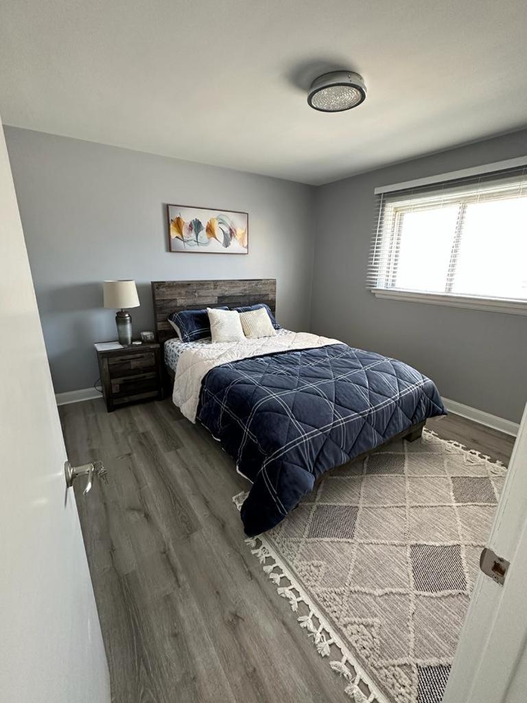 Spotless 4 Bedrooms 4 Beds Sleep 8 in Winnipeg