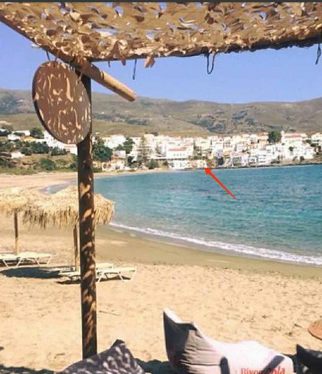 Beach House Paraporti view 3
