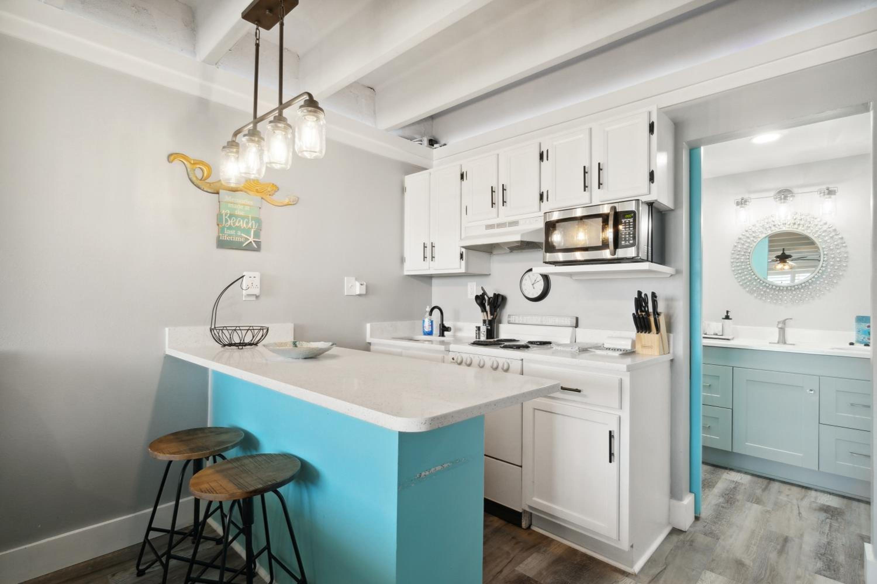 Cozy Beachfront Studio Newly Renovated with Ocean View! by Dolce Vita Getaways PCB view 2
