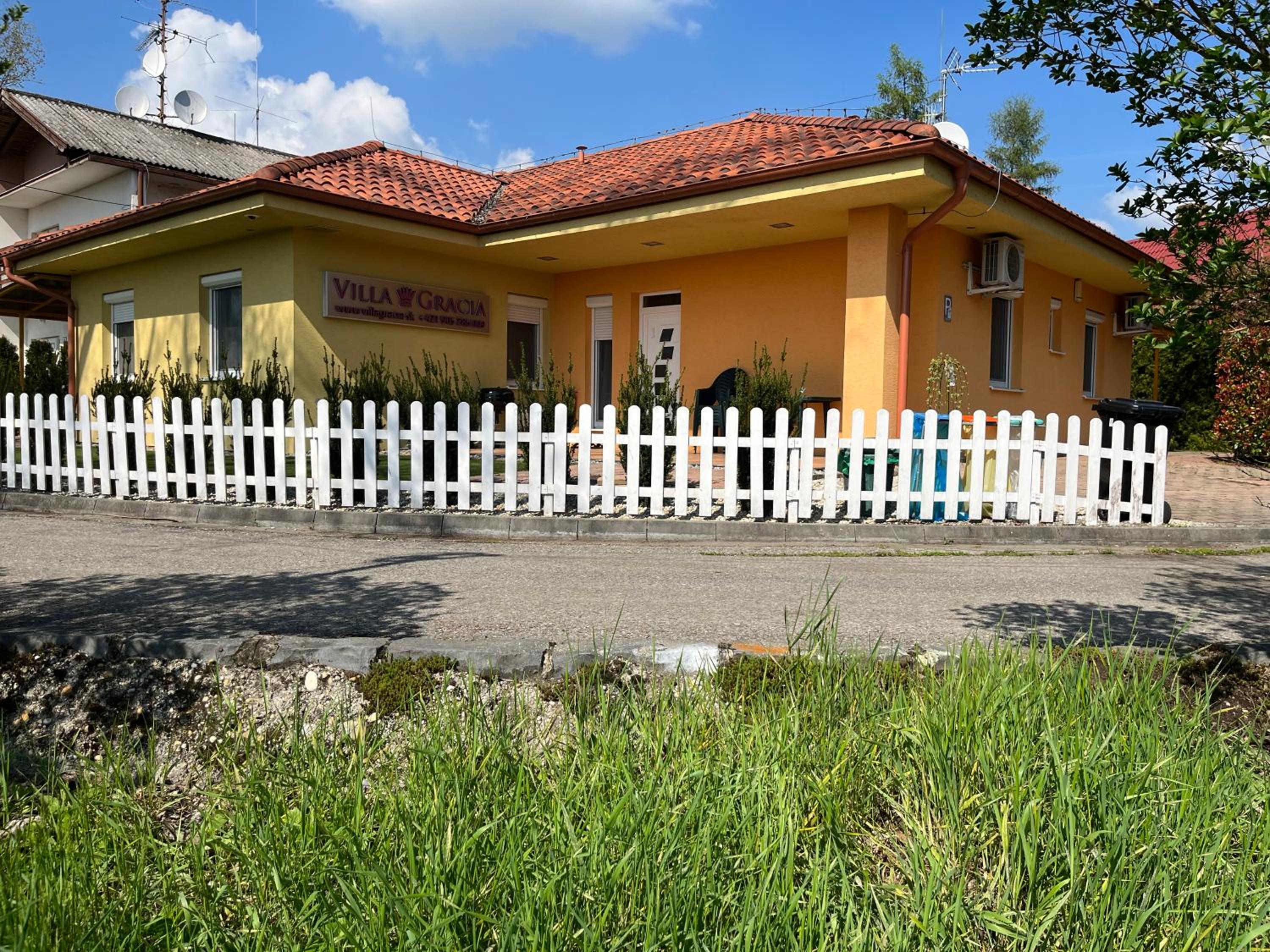 Photo 18