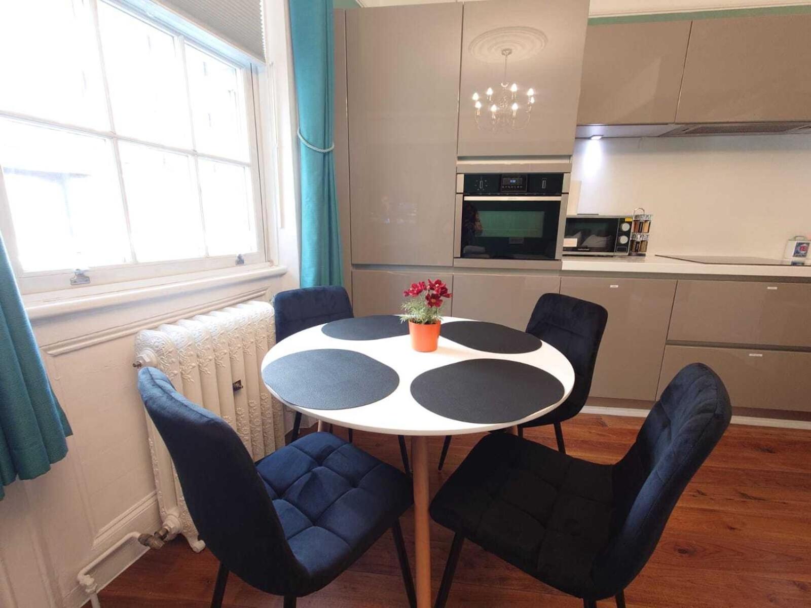 Kings Cross Apartment photo 3