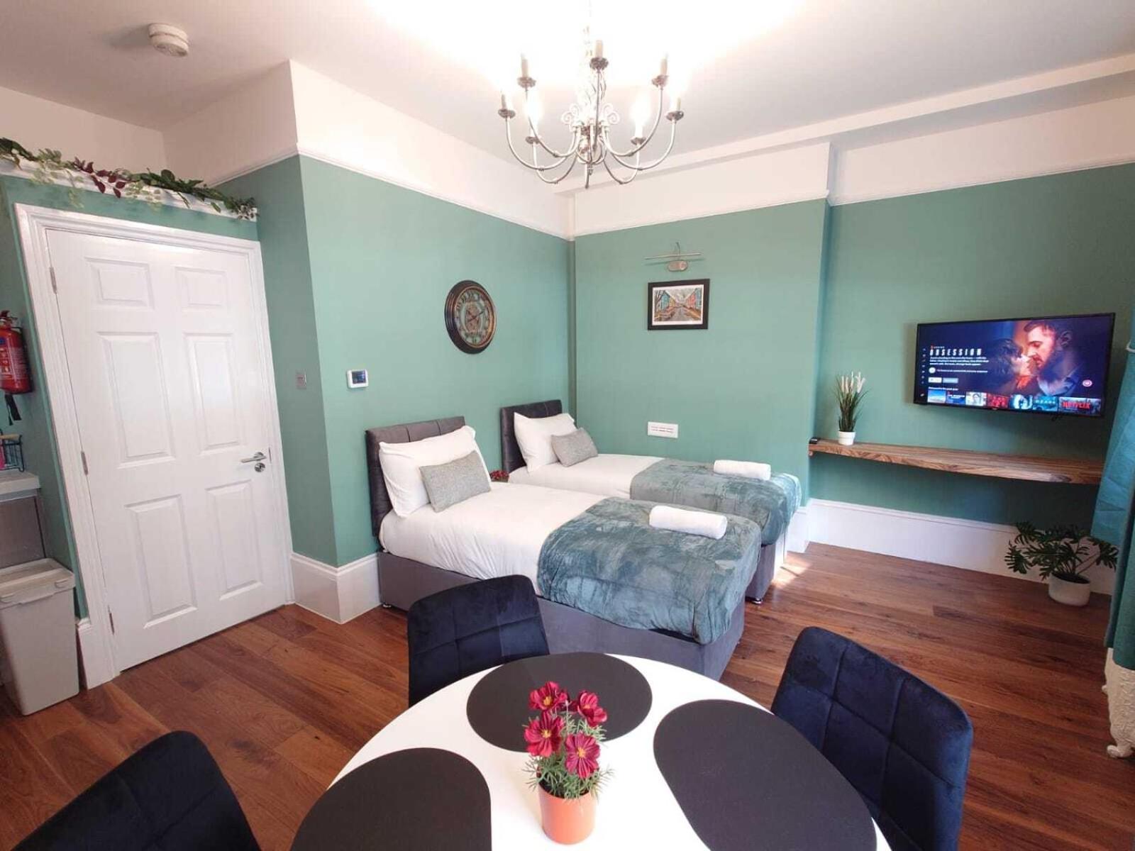 Kings Cross Apartment photo 2