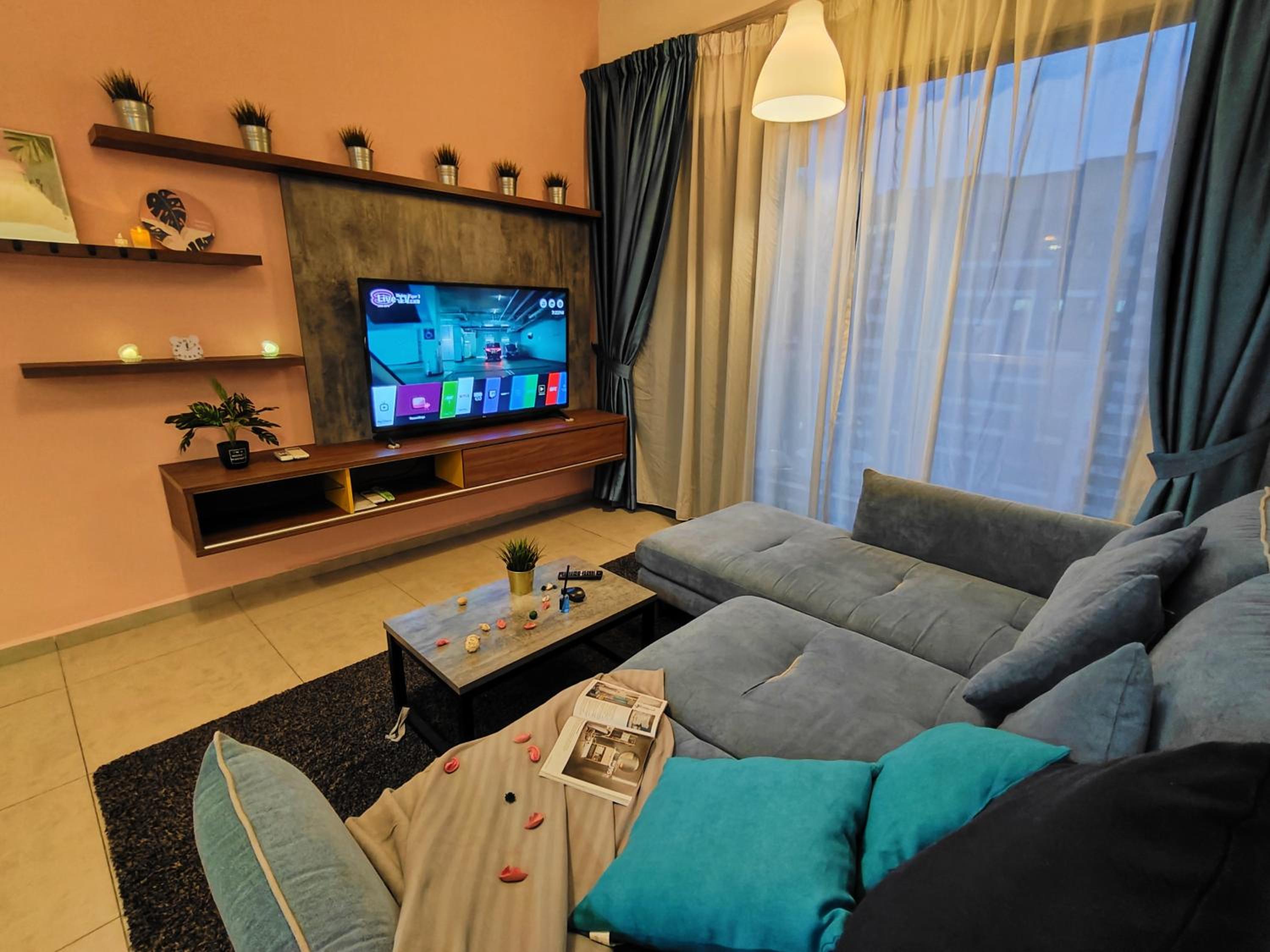 Midvalley Luxury Maxine Suite