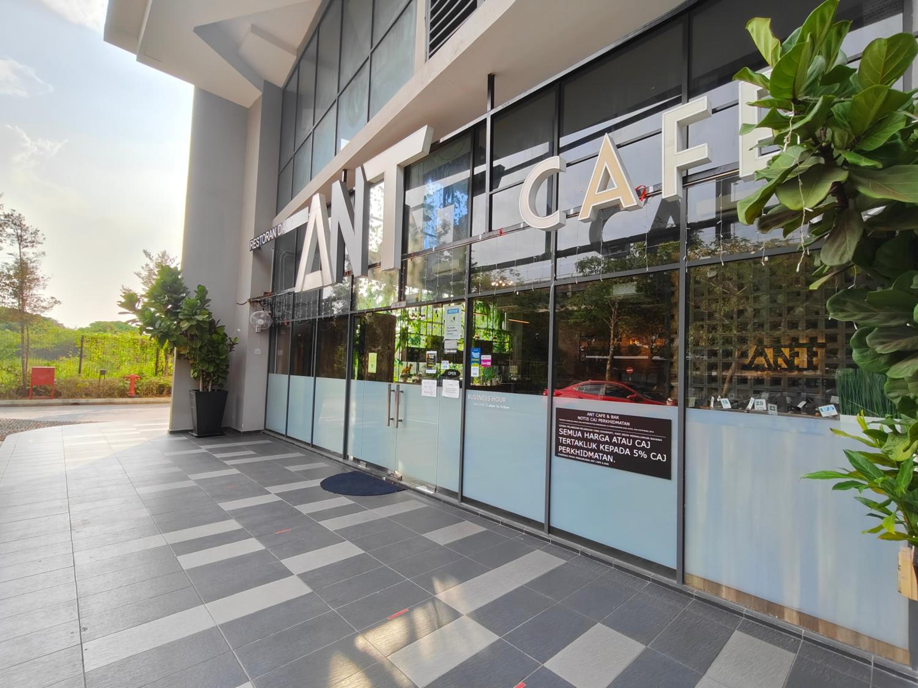 Midvalley Luxury Maxine Suite