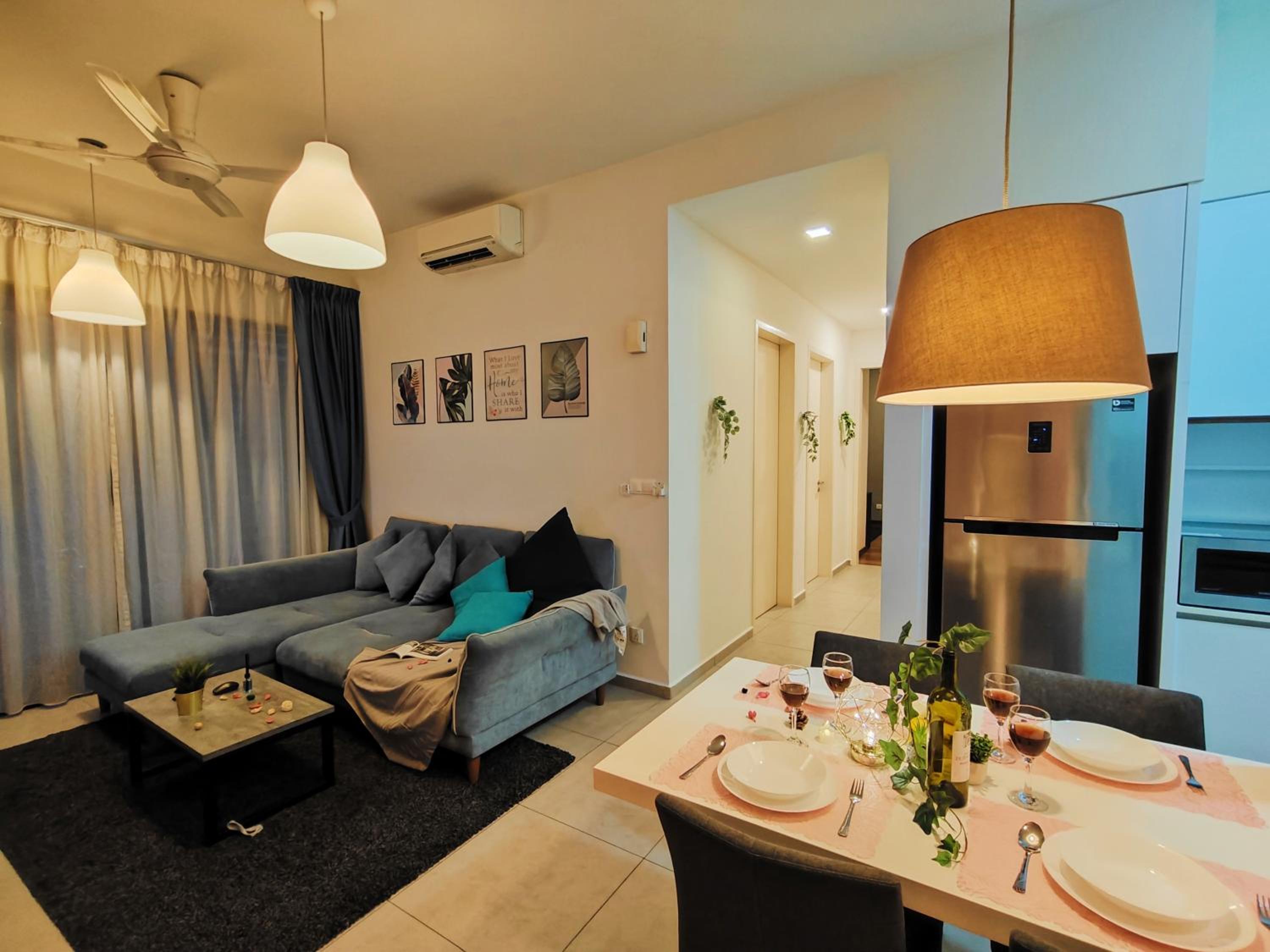 Midvalley Luxury Maxine Suite