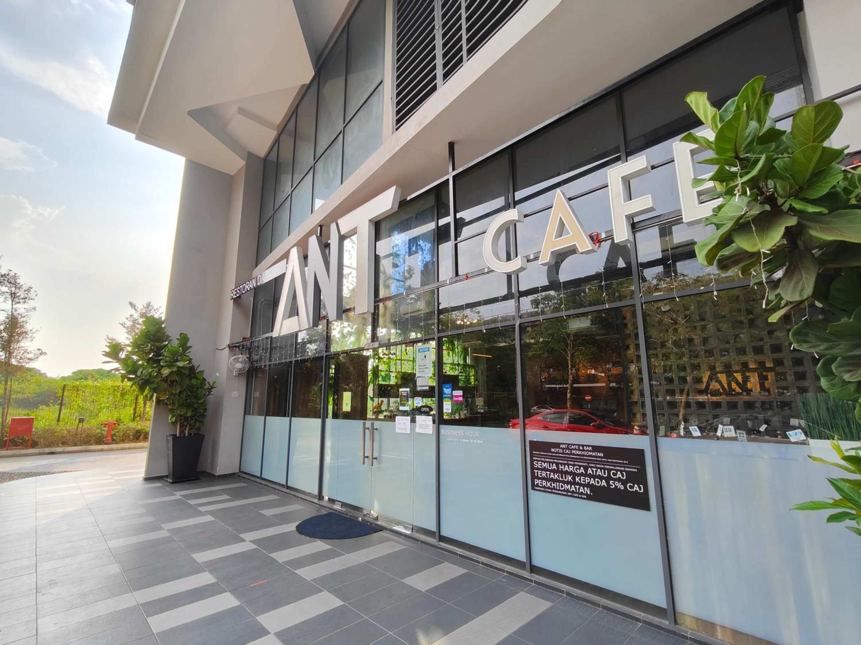 Midvalley Luxury Maxine Suite