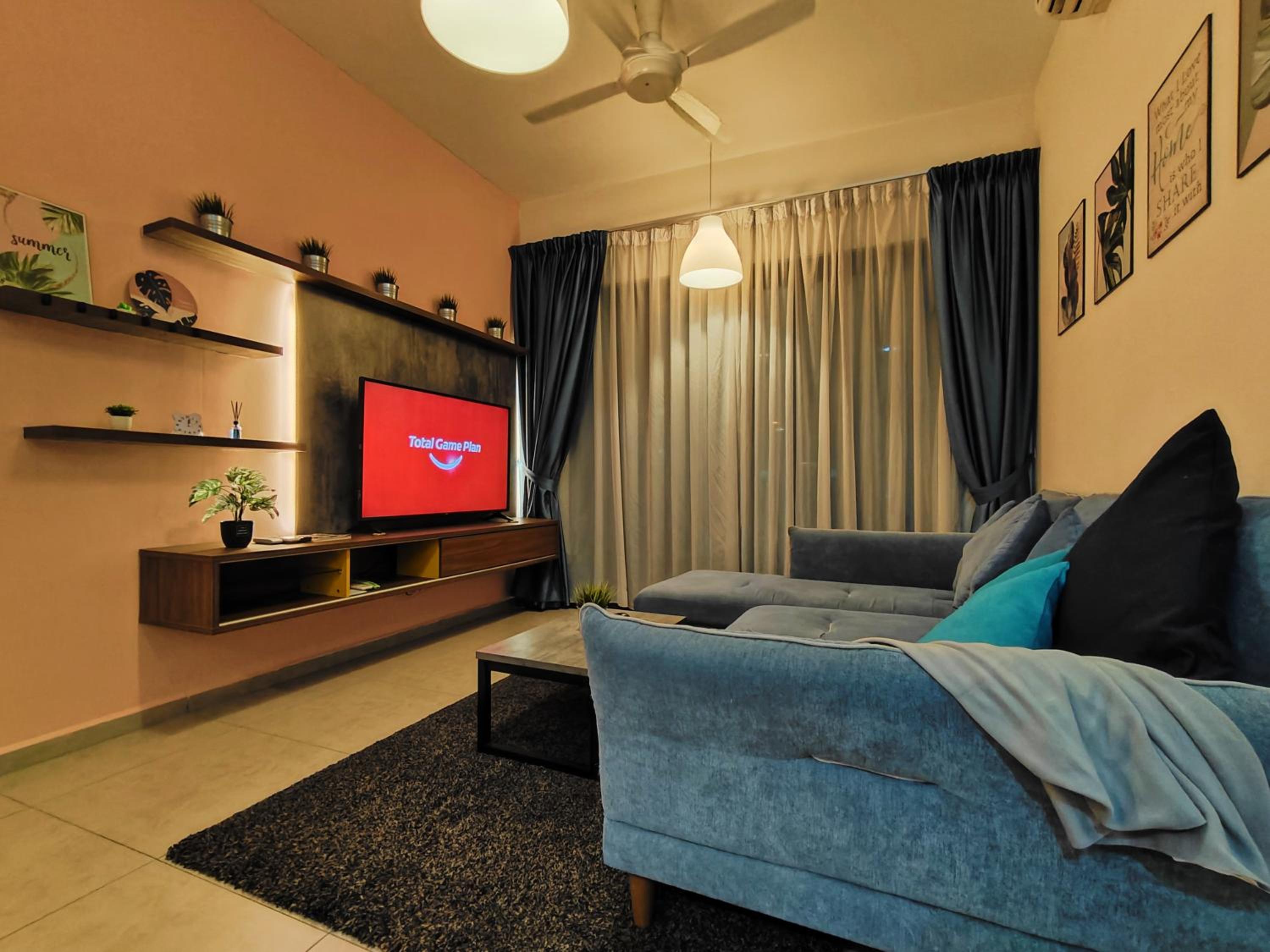 Midvalley Luxury Maxine Suite