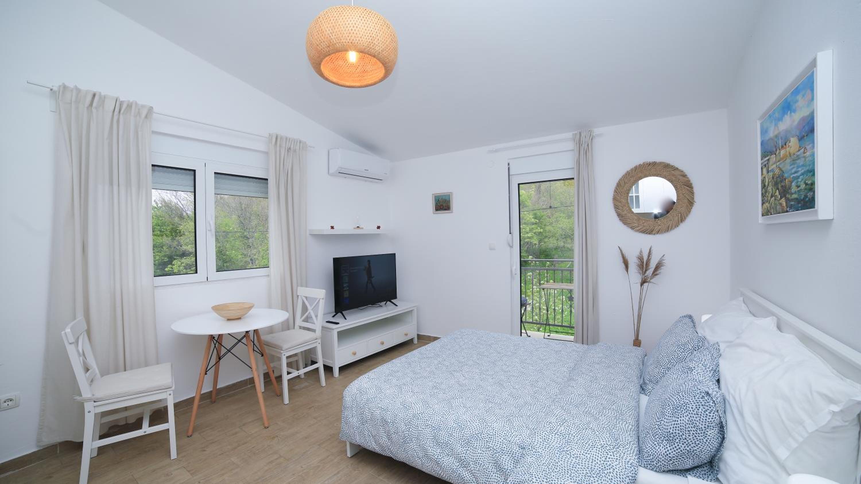 Plamenatz studio apartments view 3