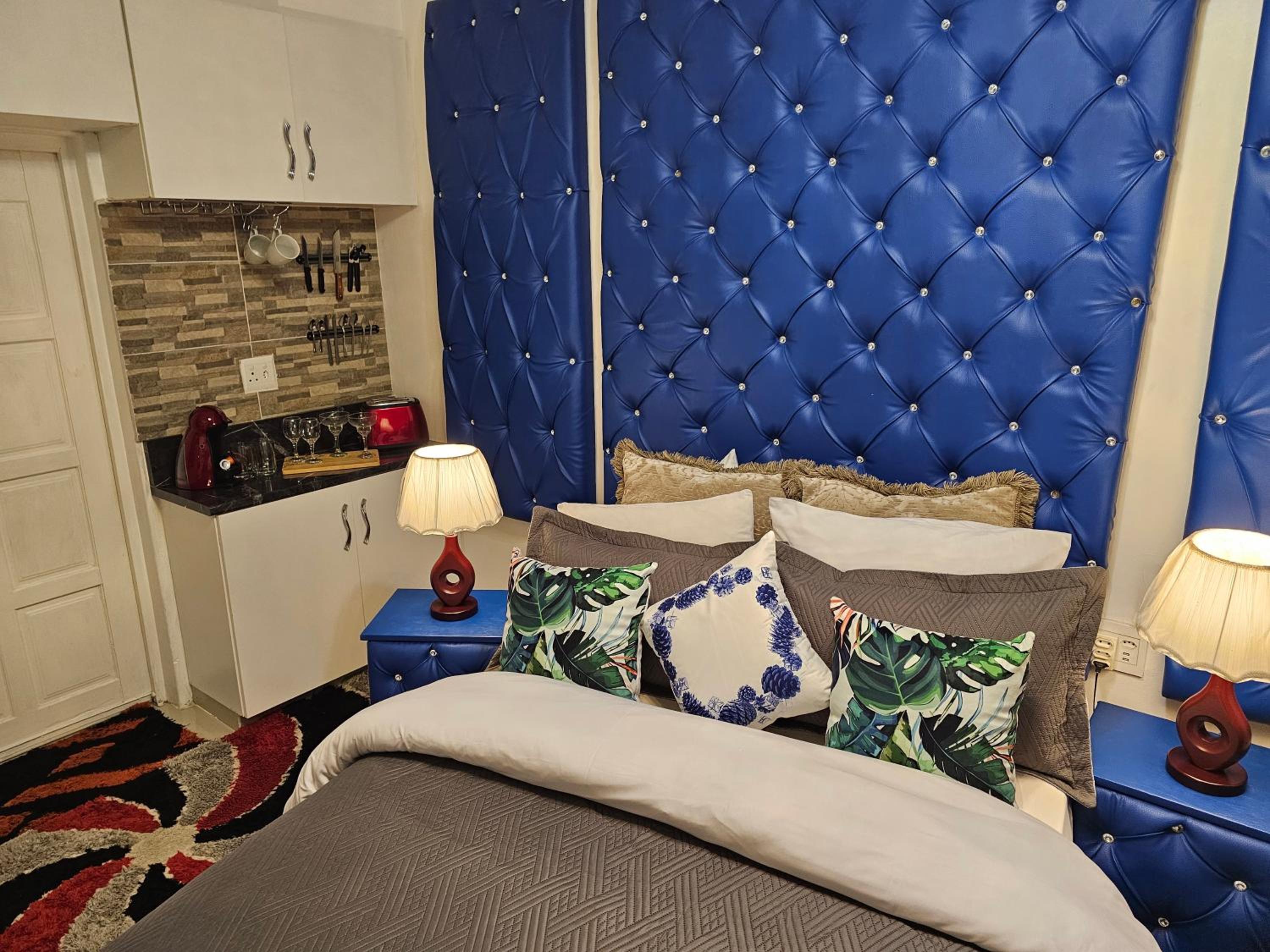 RJs Guesthouse