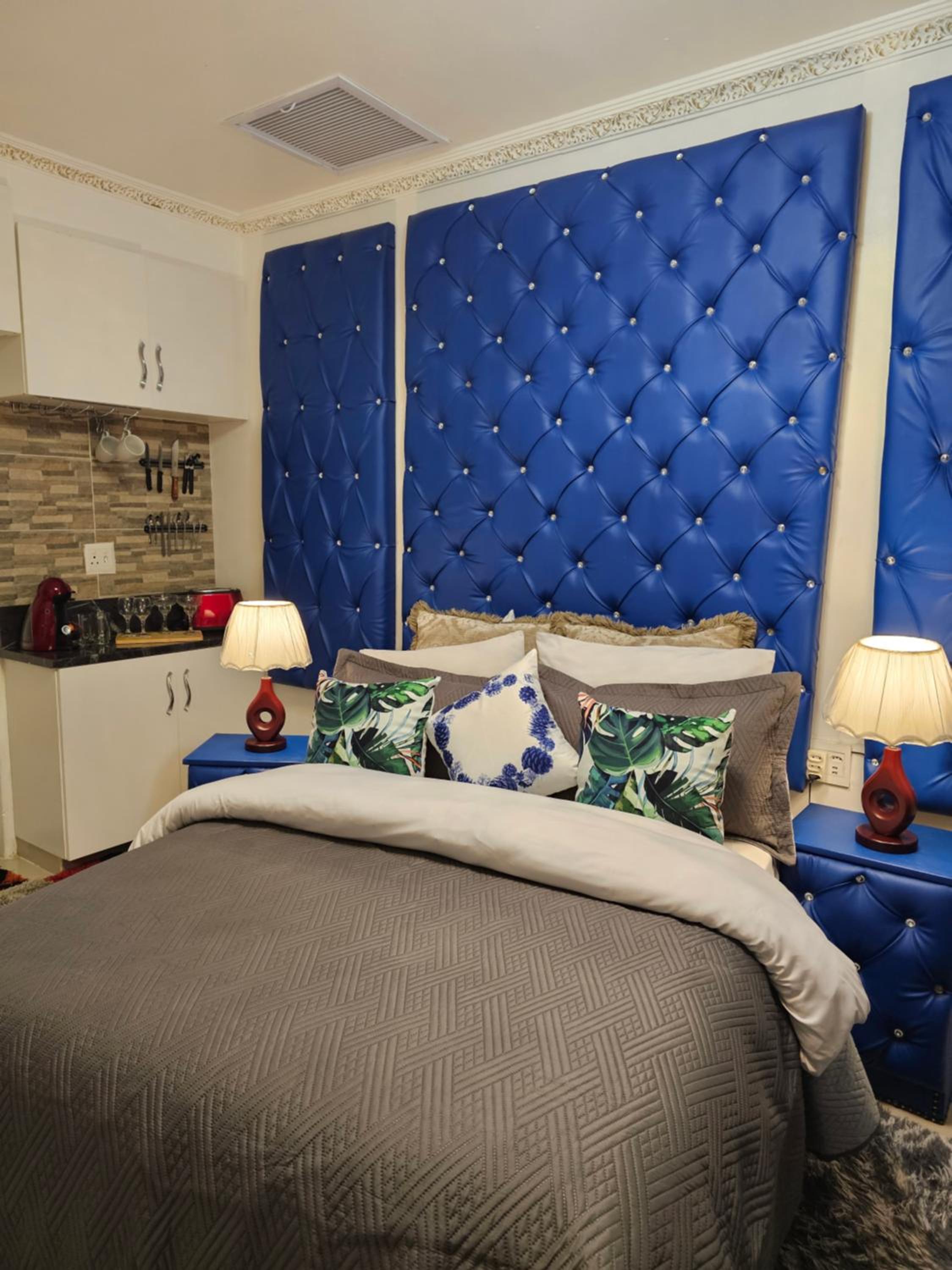 RJs Guesthouse