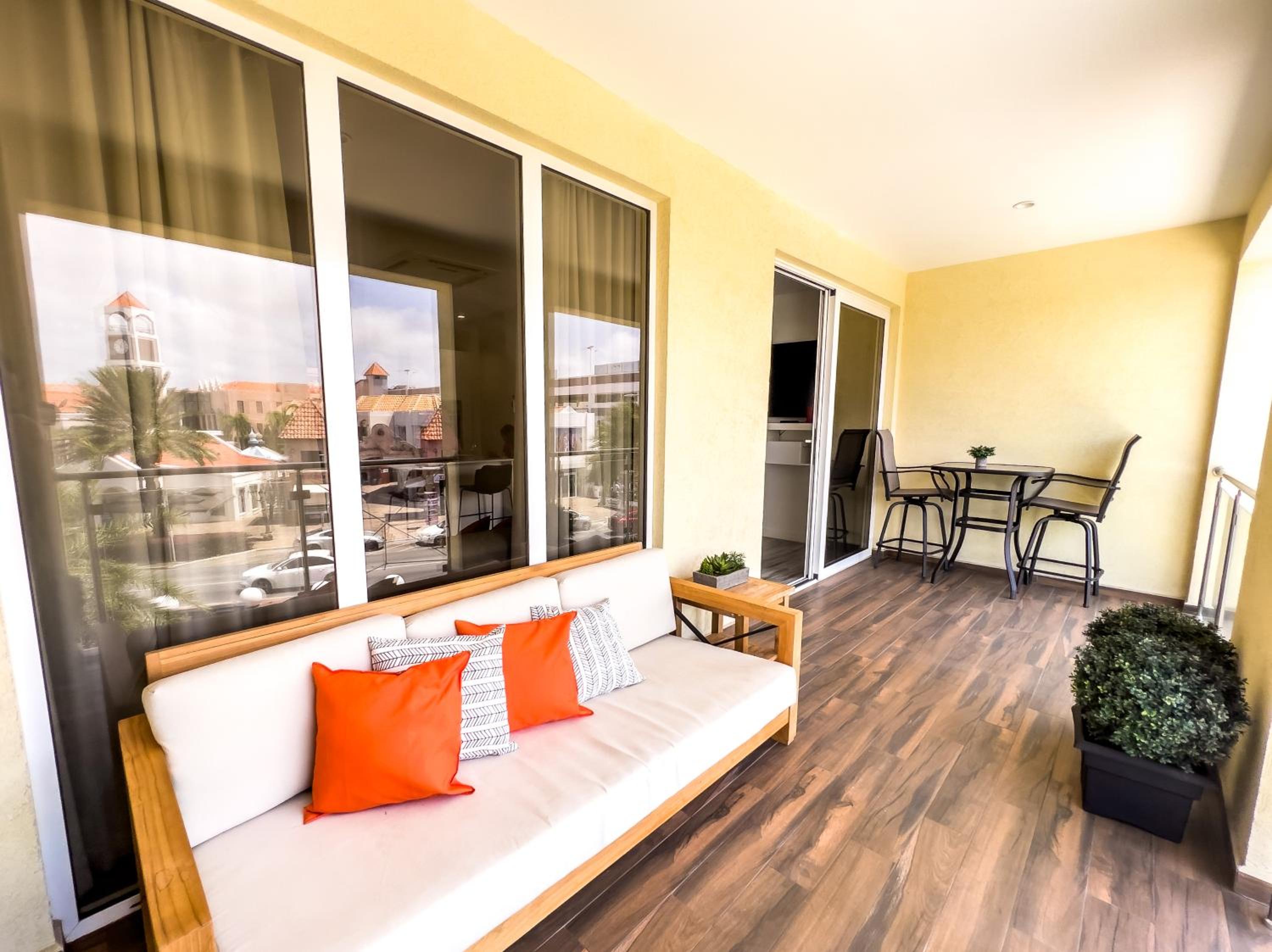 Cove 101 J.E. Irausquin Blvd 384-A