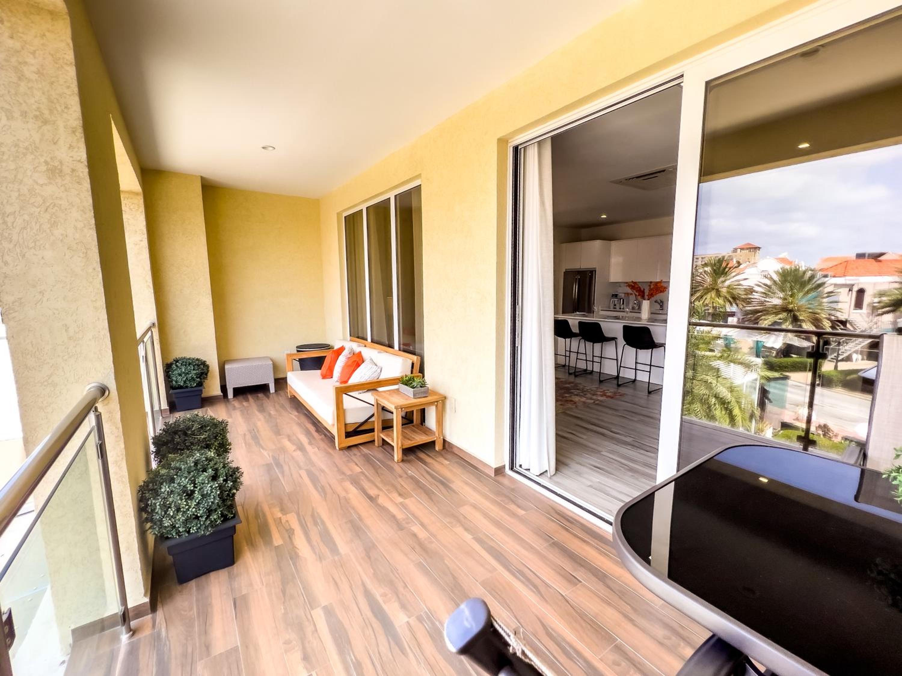 Cove 101 J.E. Irausquin Blvd 384-A