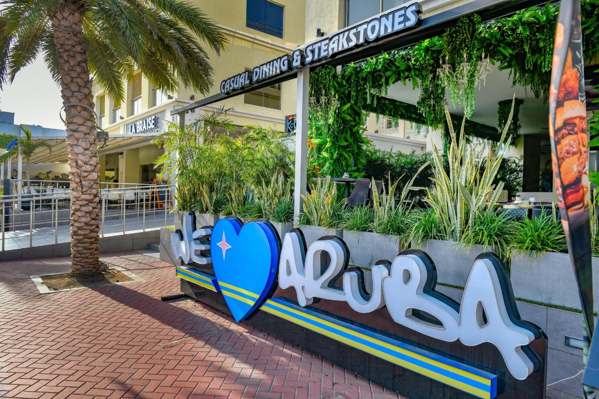 Cove 101 J.E. Irausquin Blvd 384-A